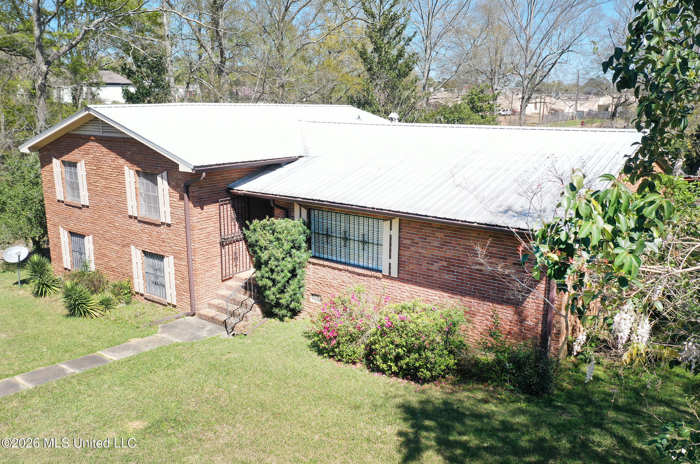 201 Sinclair Street Property Photo 31
