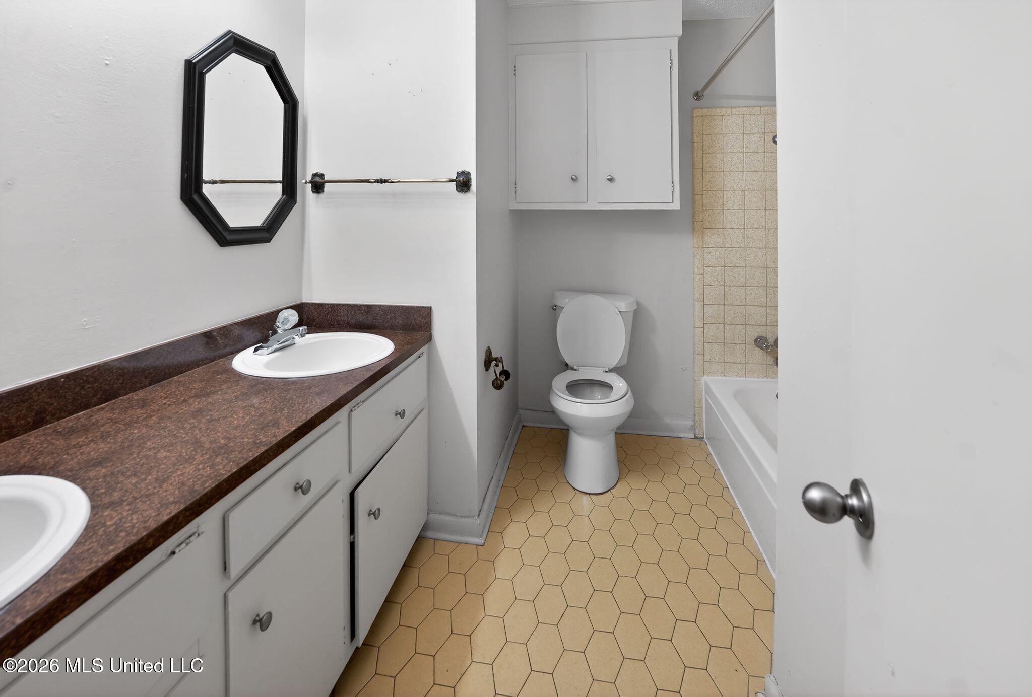2174 Monaco Street Property Photo 34