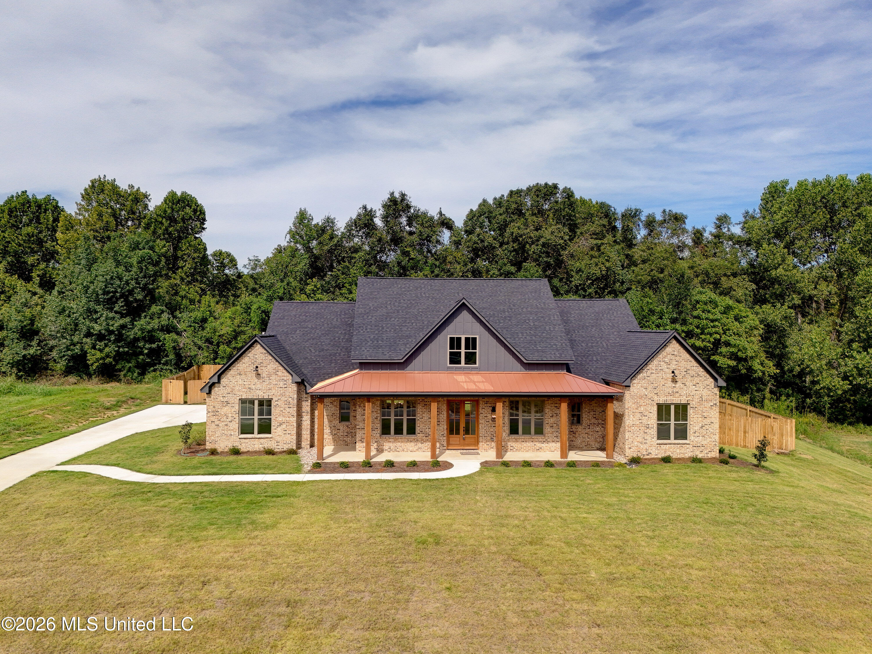 104 Plainview Drive Property Photo 1