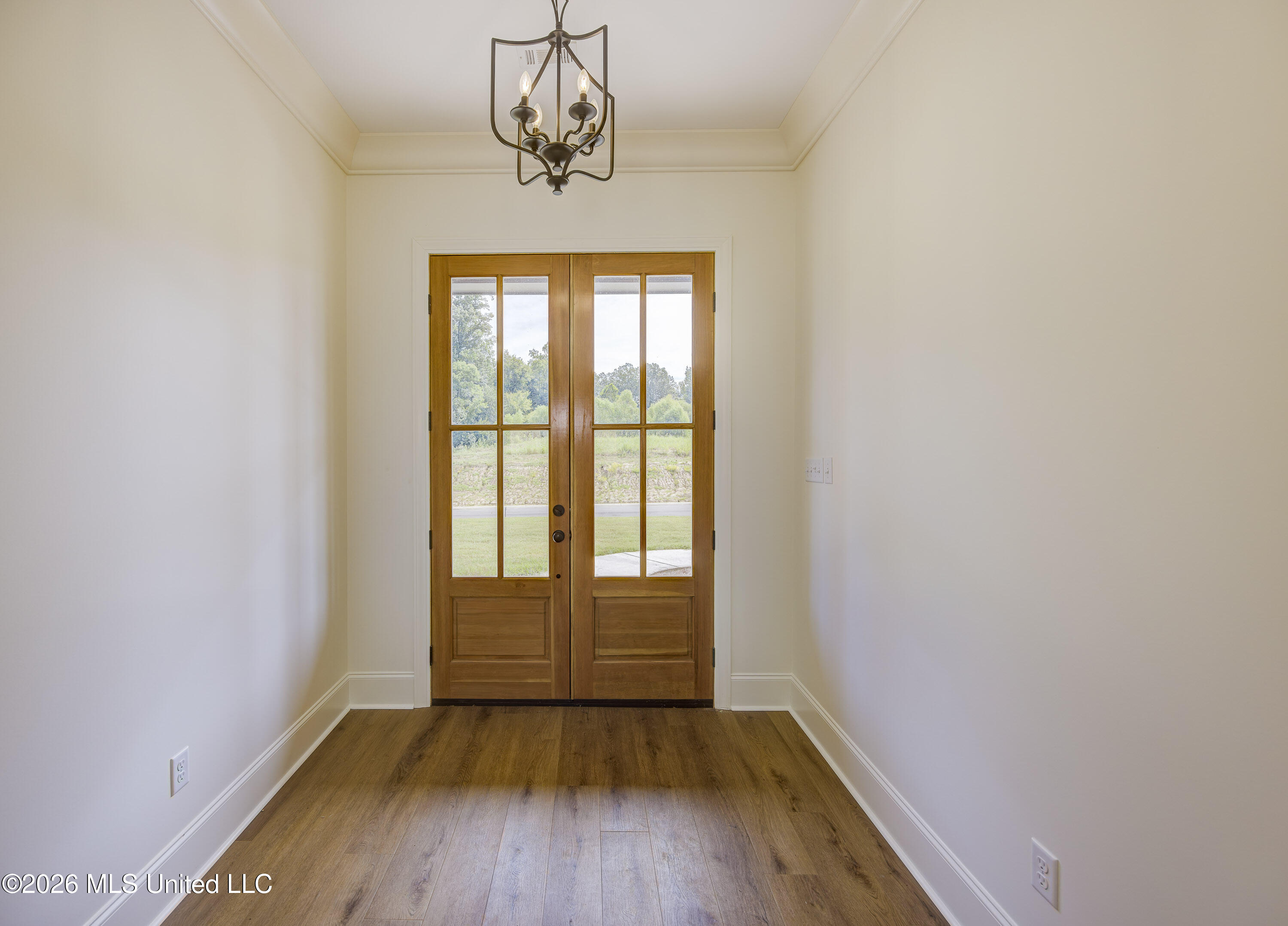 104 Plainview Drive Property Photo 3