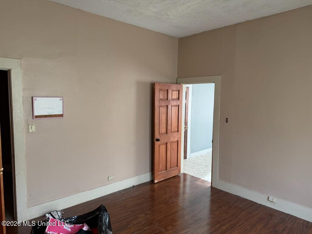 501 Lee Street Property Photo 9