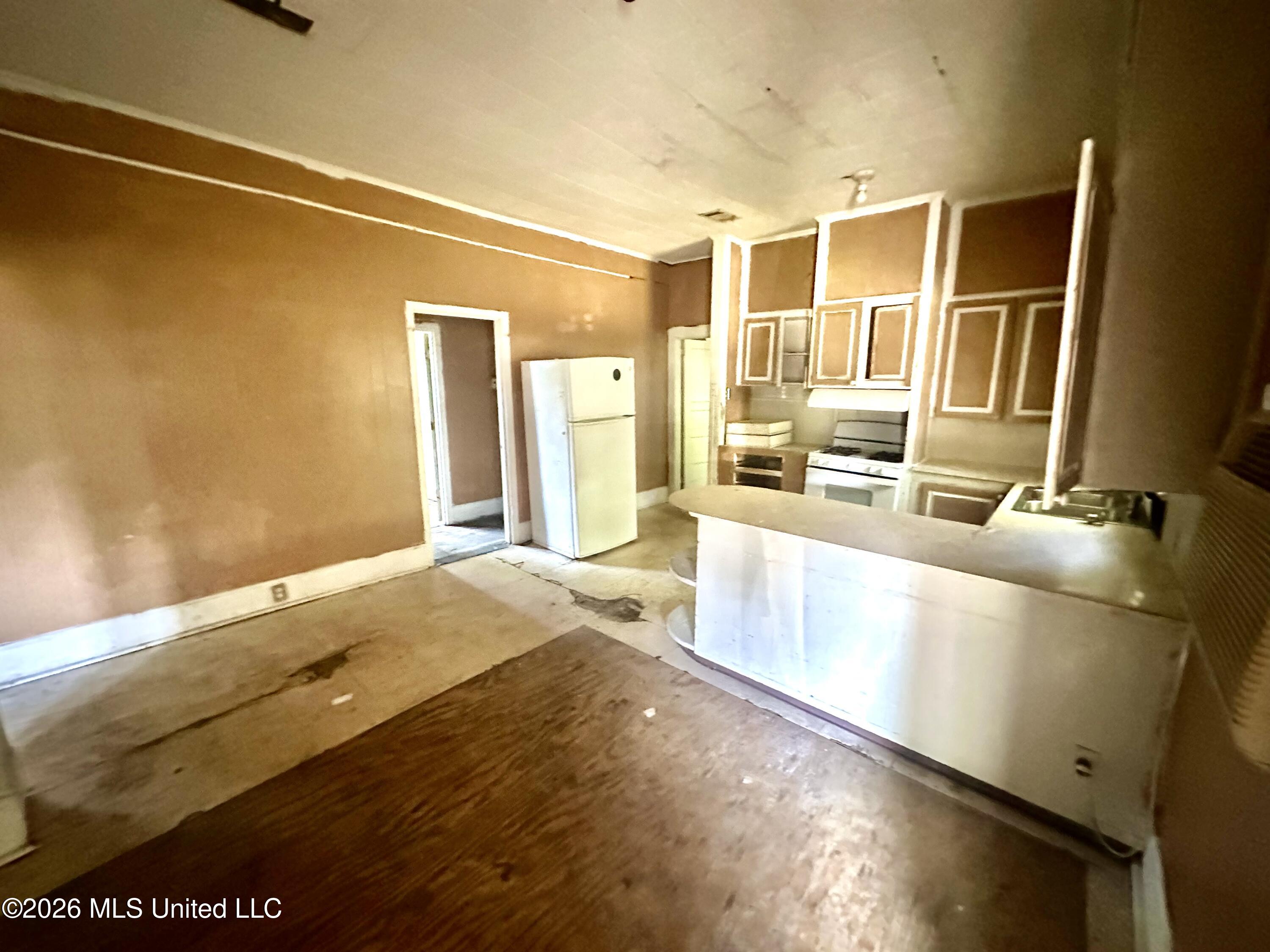 818 N Jackson Street Property Photo 3