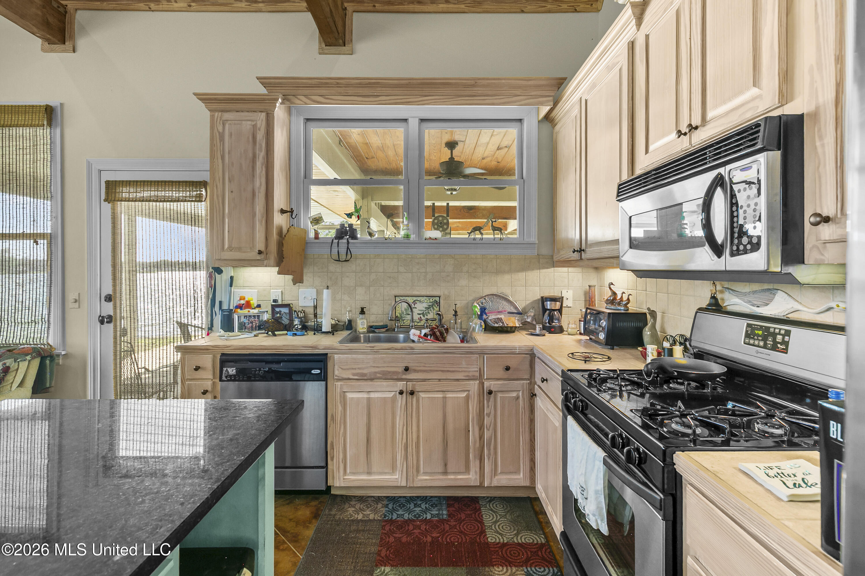 100 Northshore Point Property Photo 4