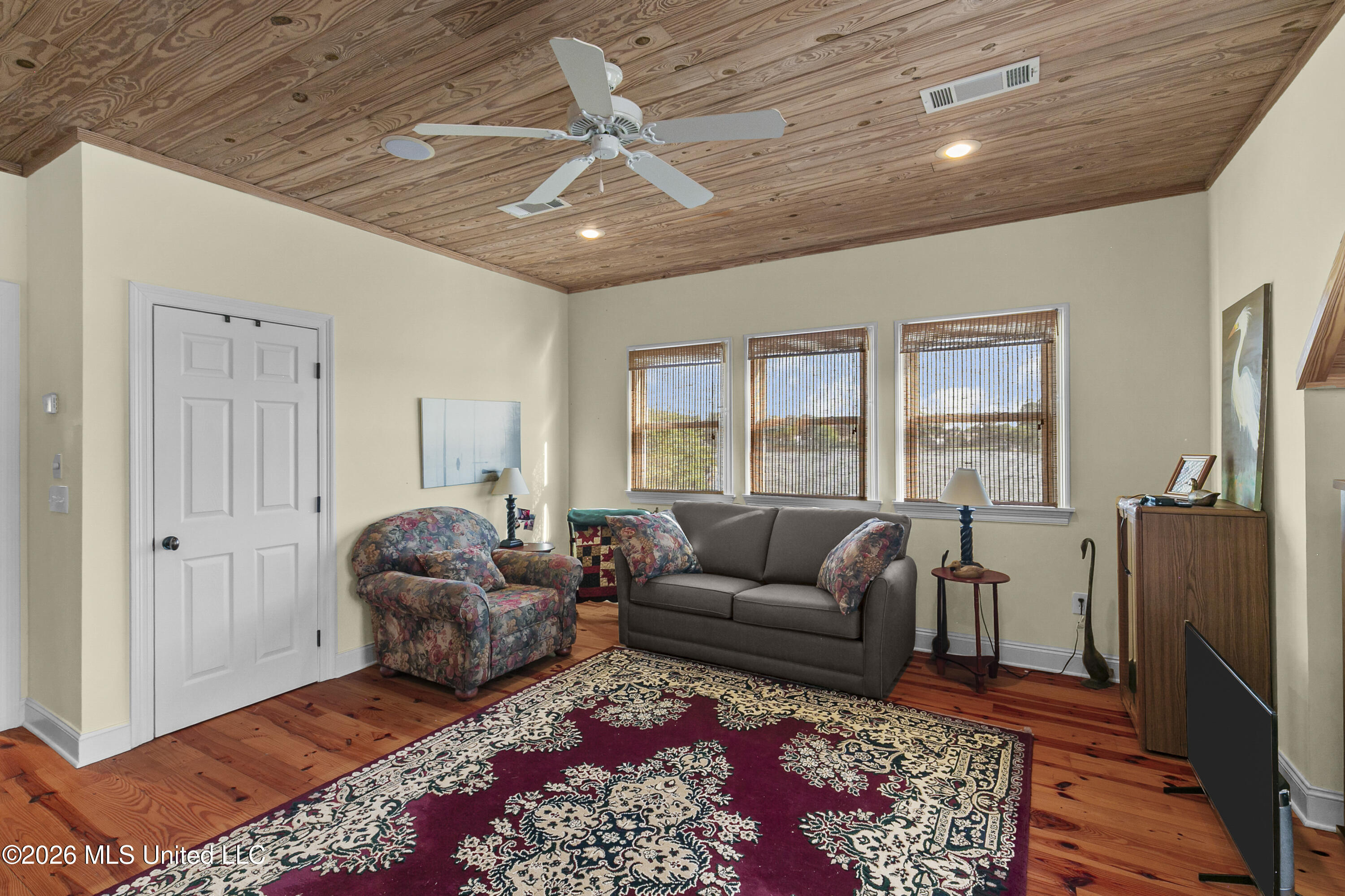100 Northshore Point Property Photo 12