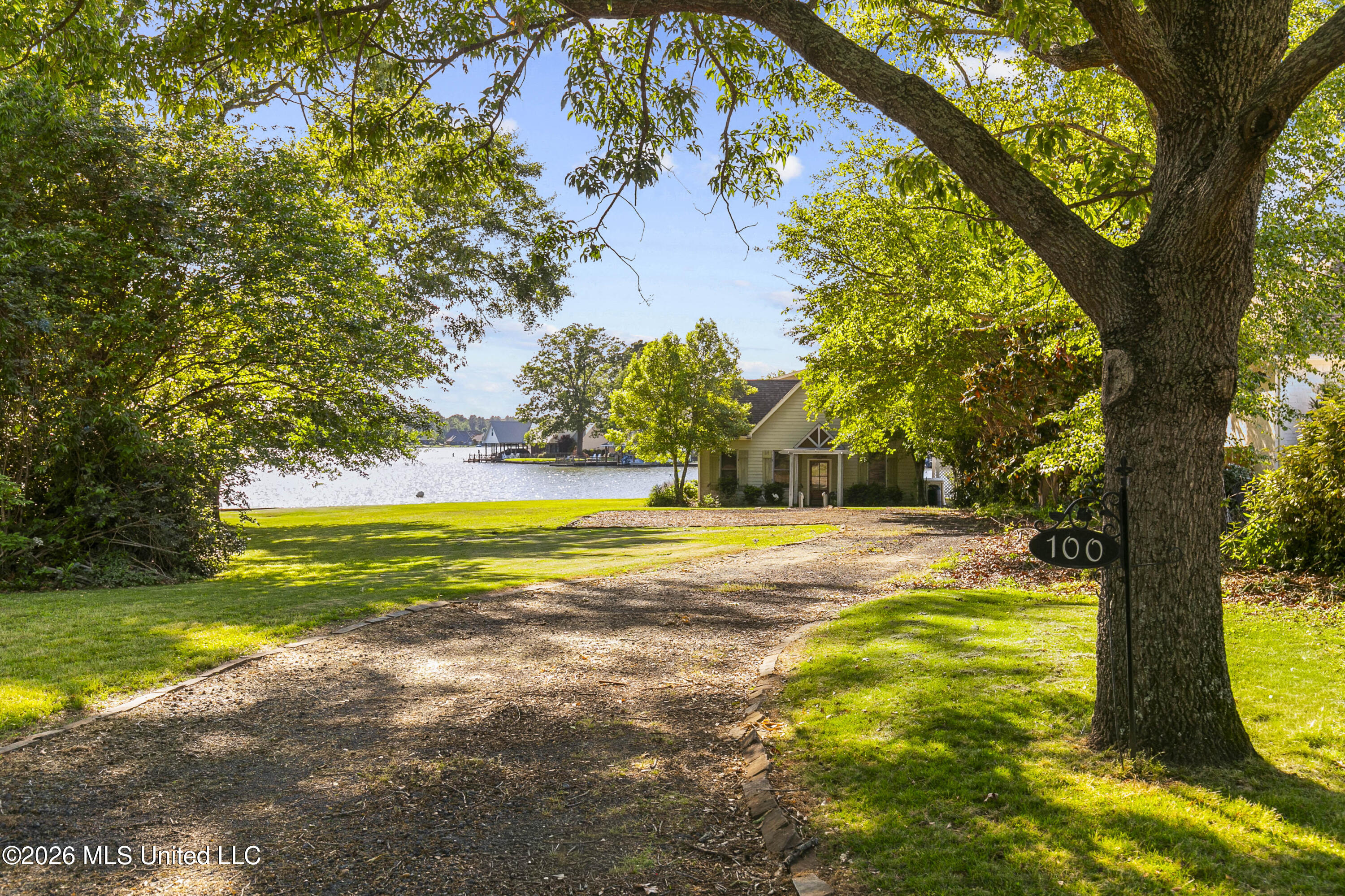 100 Northshore Point Property Photo 15