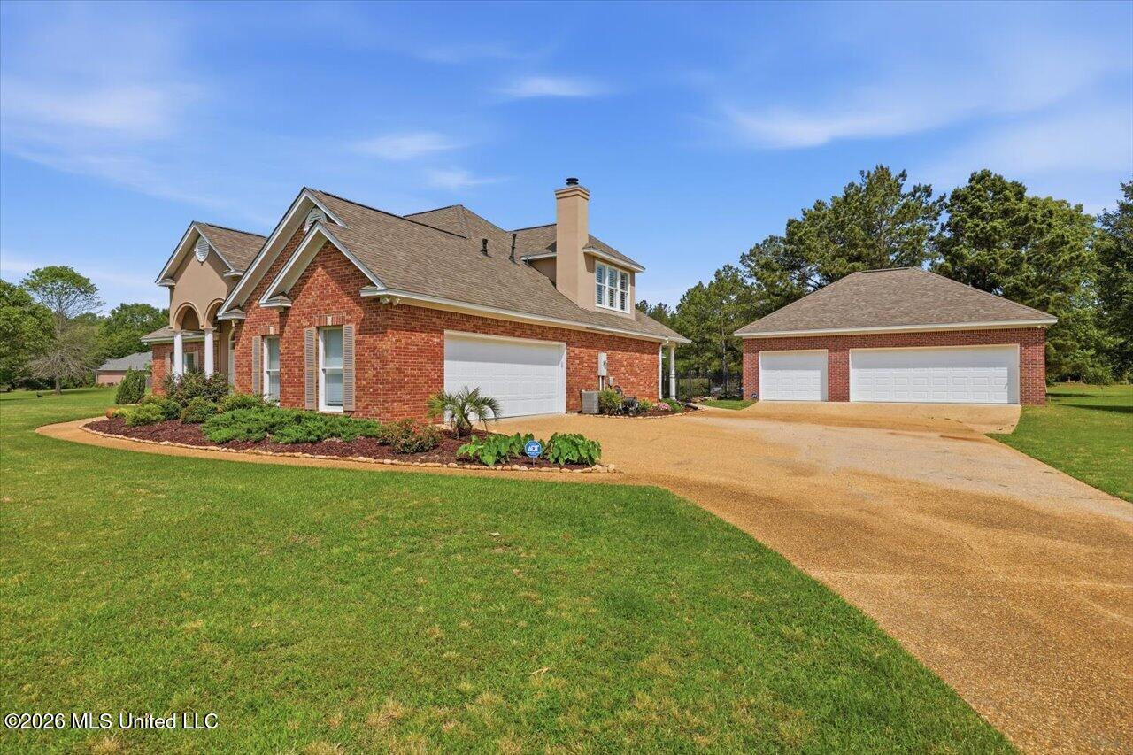 440 Cherry Hill Drive Property Photo 4