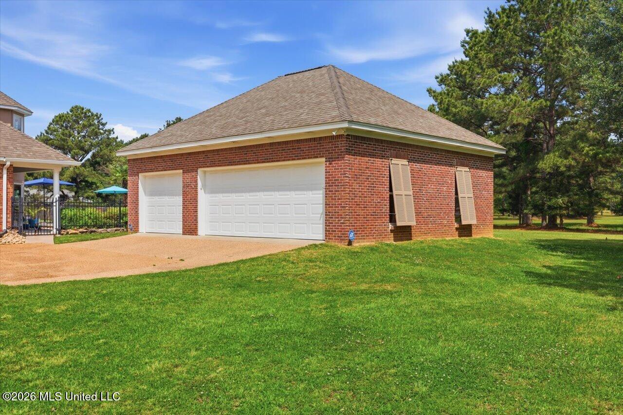 440 Cherry Hill Drive Property Photo 5