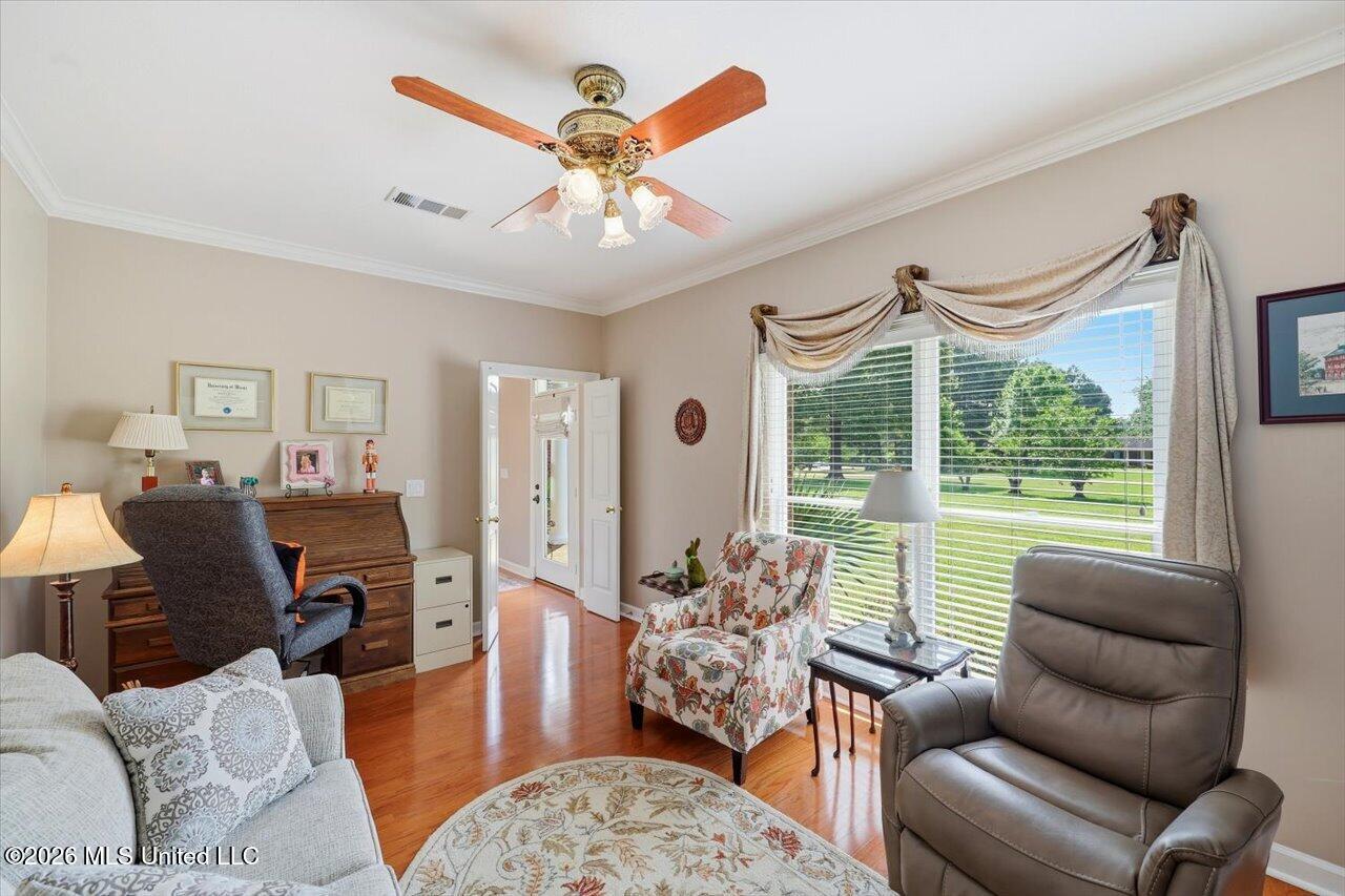 440 Cherry Hill Drive Property Photo 13
