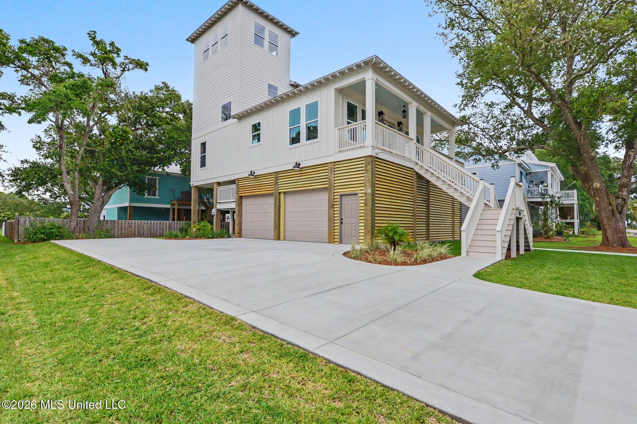120 Beachview Drive Property Photo 4