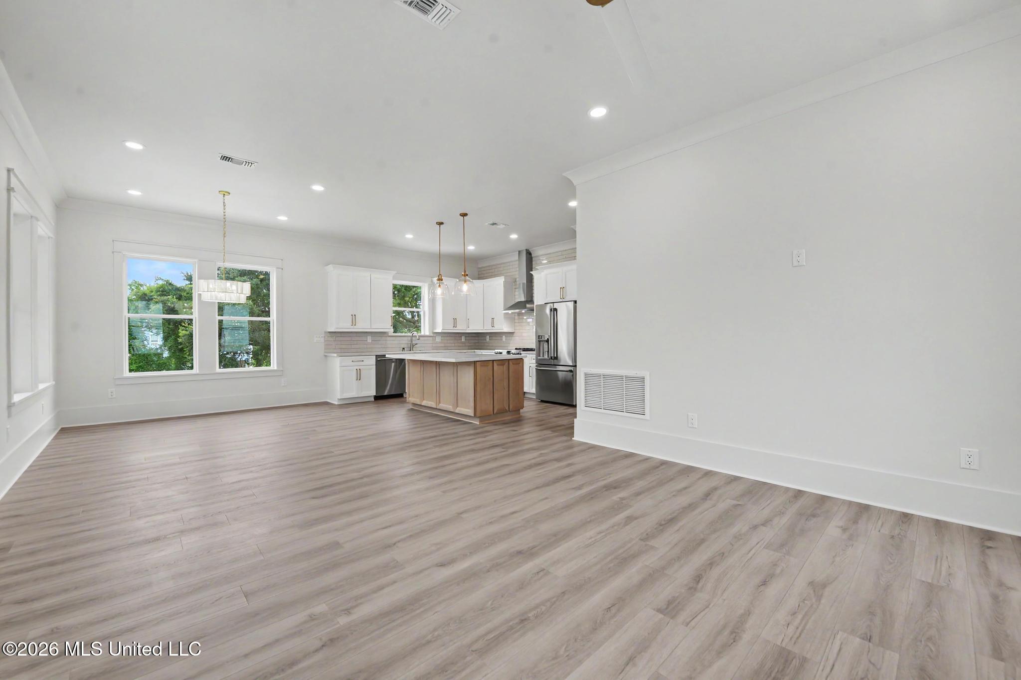 120 Beachview Drive Property Photo 11