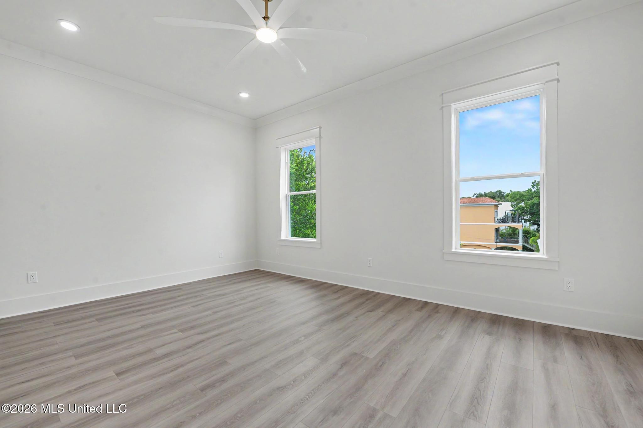 120 Beachview Drive Property Photo 19