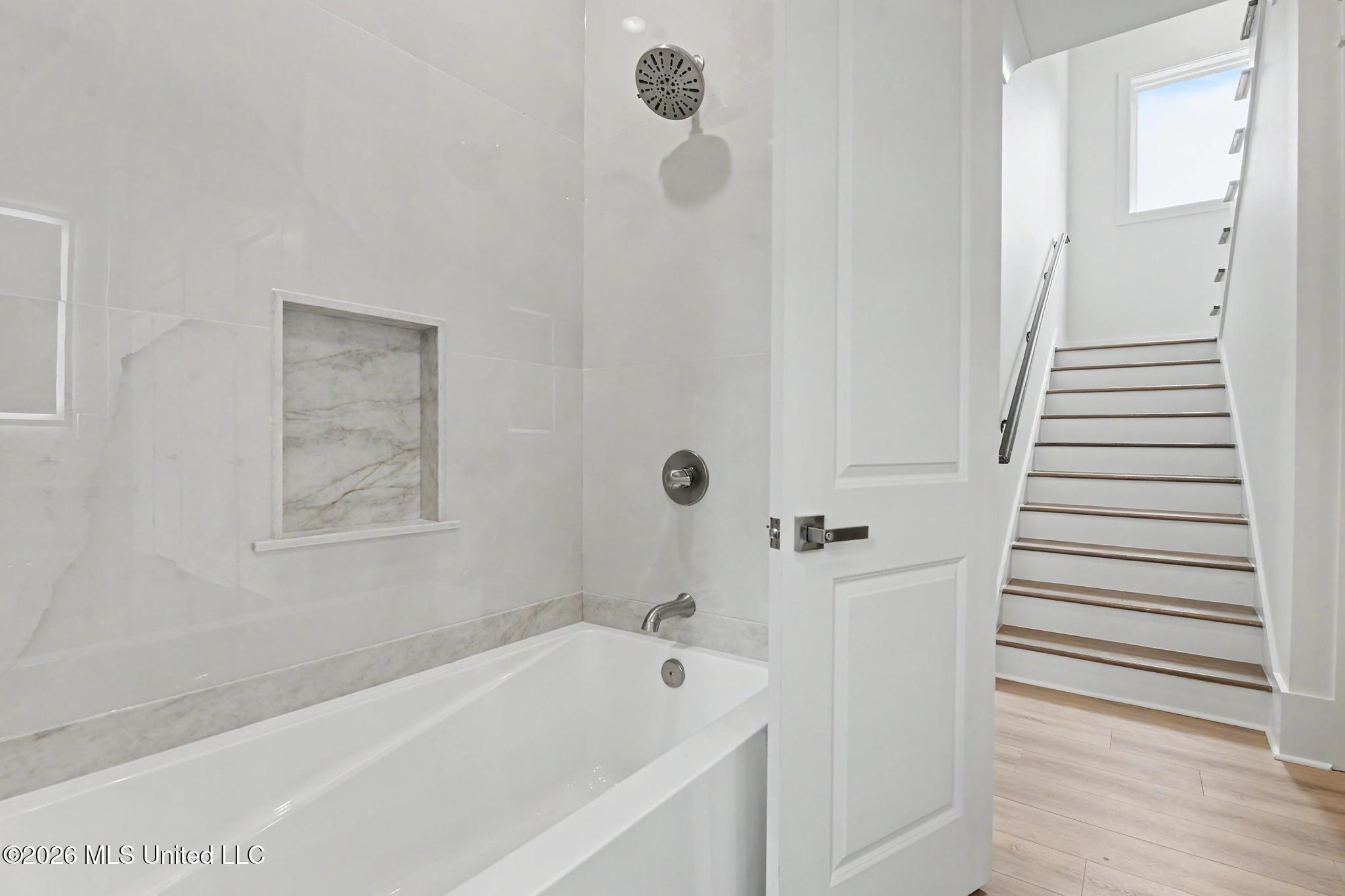 120 Beachview Drive Property Photo 32