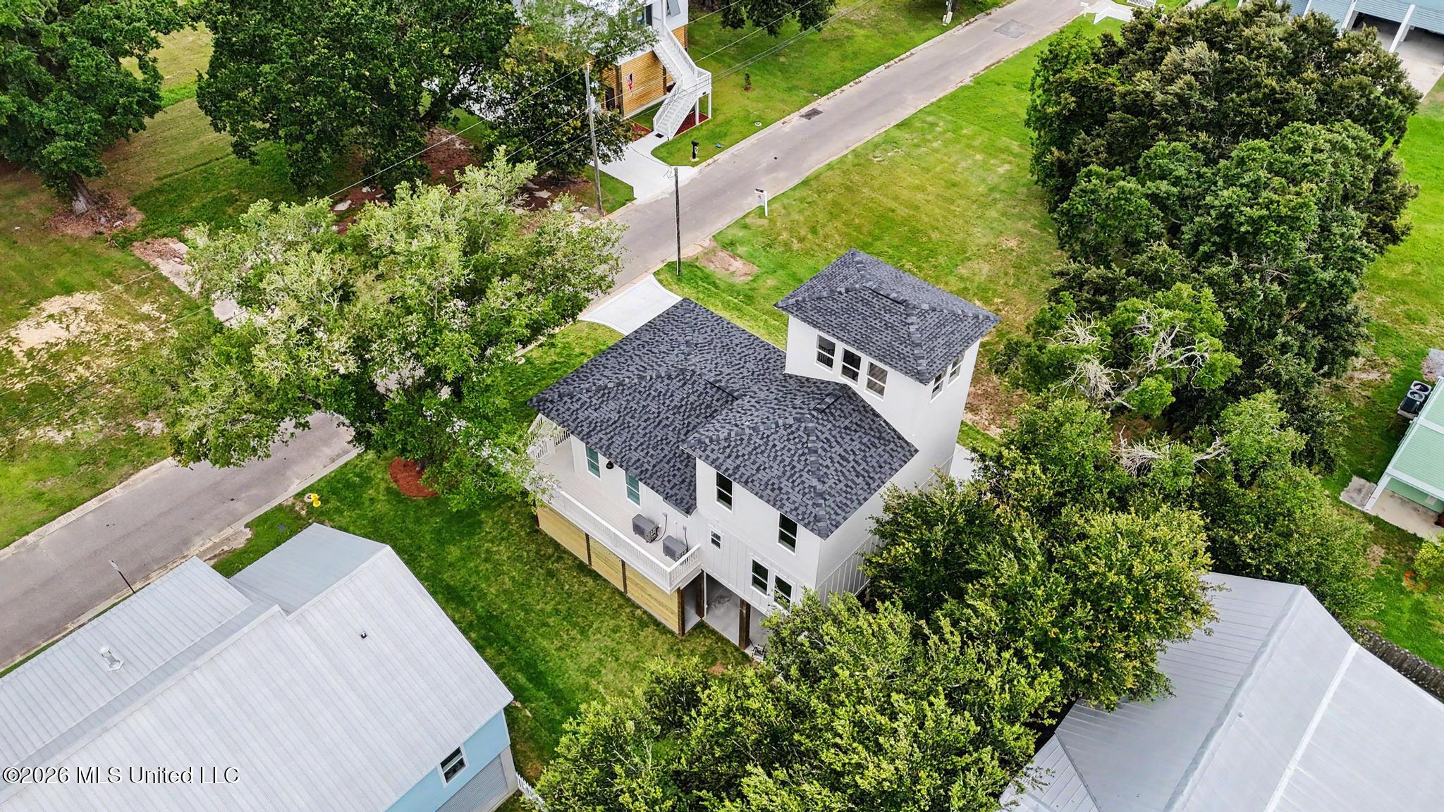 120 Beachview Drive Property Photo 40