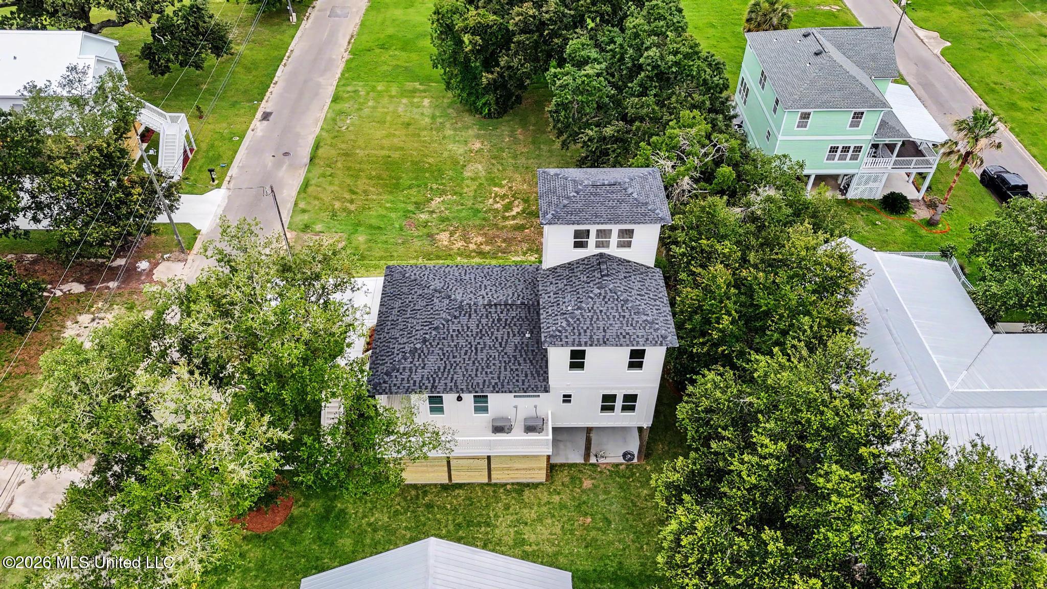 120 Beachview Drive Property Photo 41