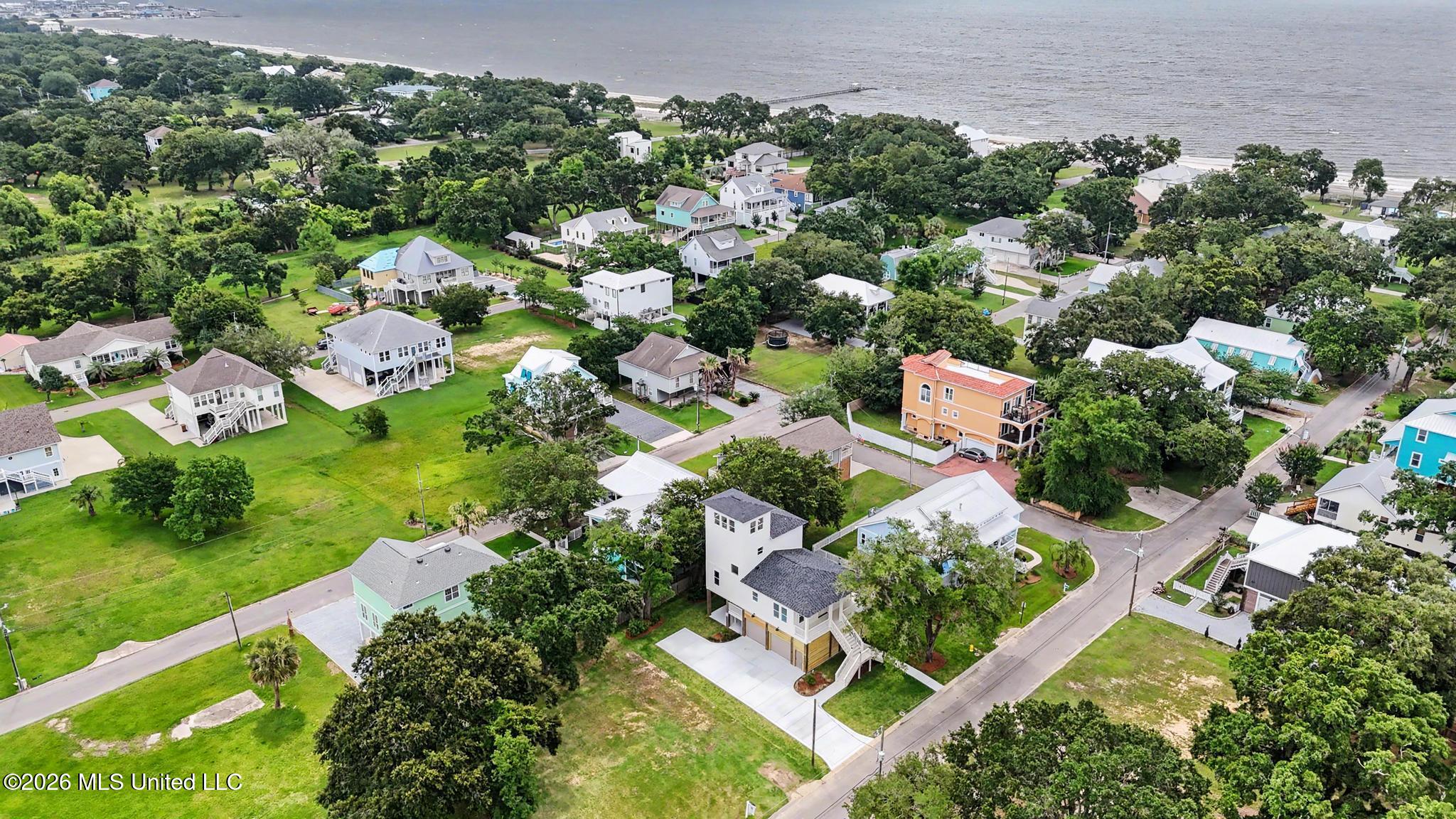 120 Beachview Drive Property Photo 42