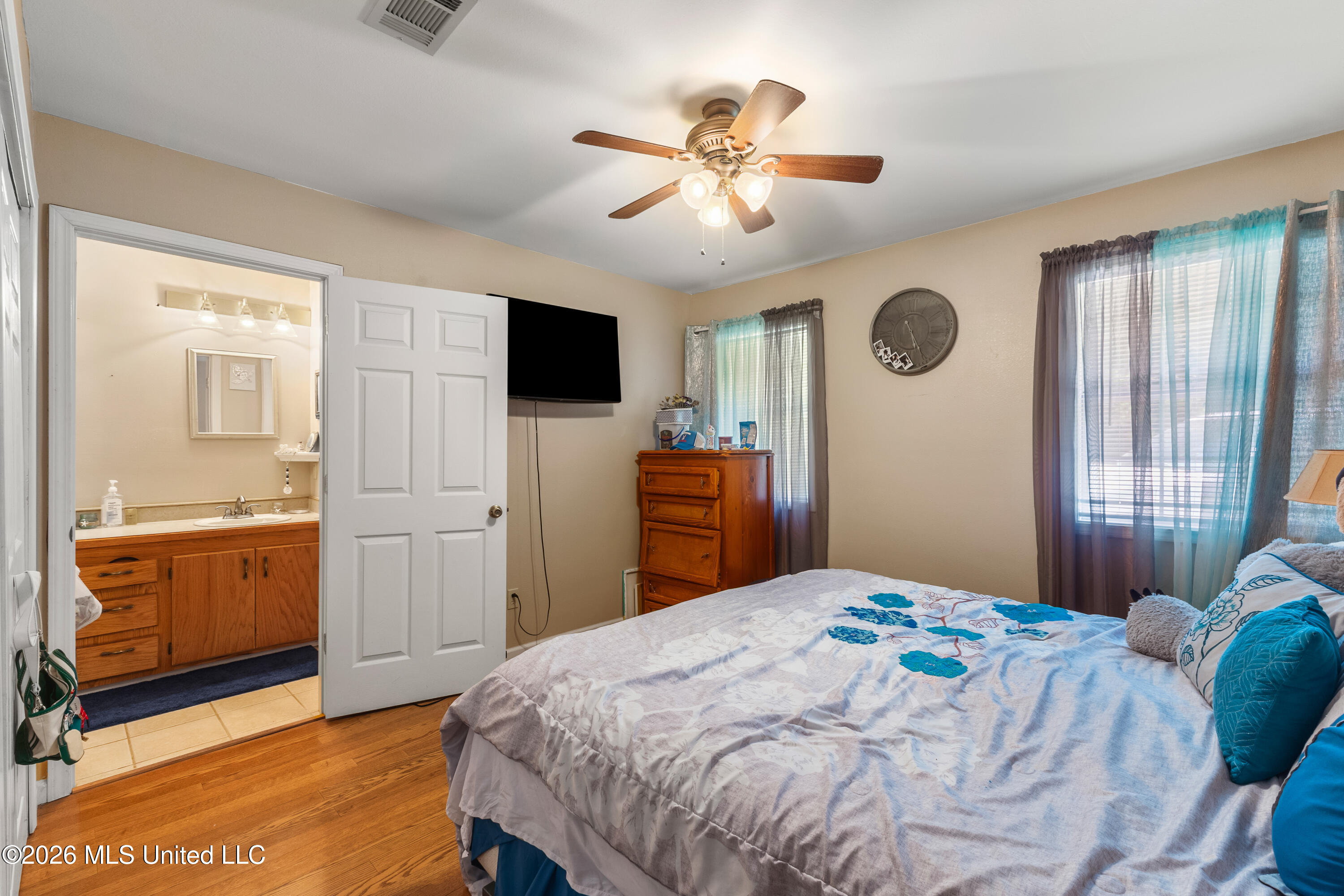 59 Thomas Lane Property Photo 12