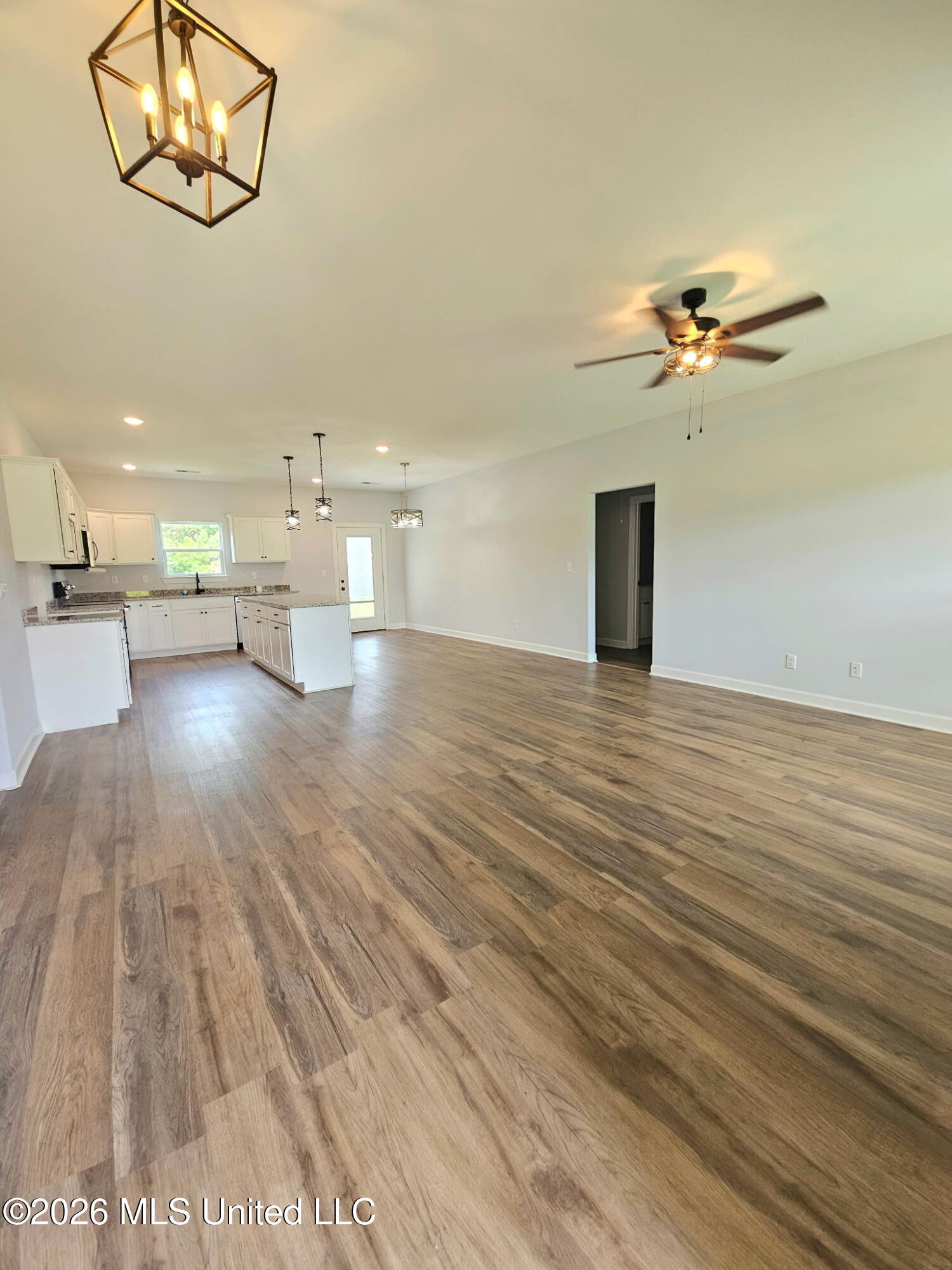 124 Deerfield Trace Property Photo 3