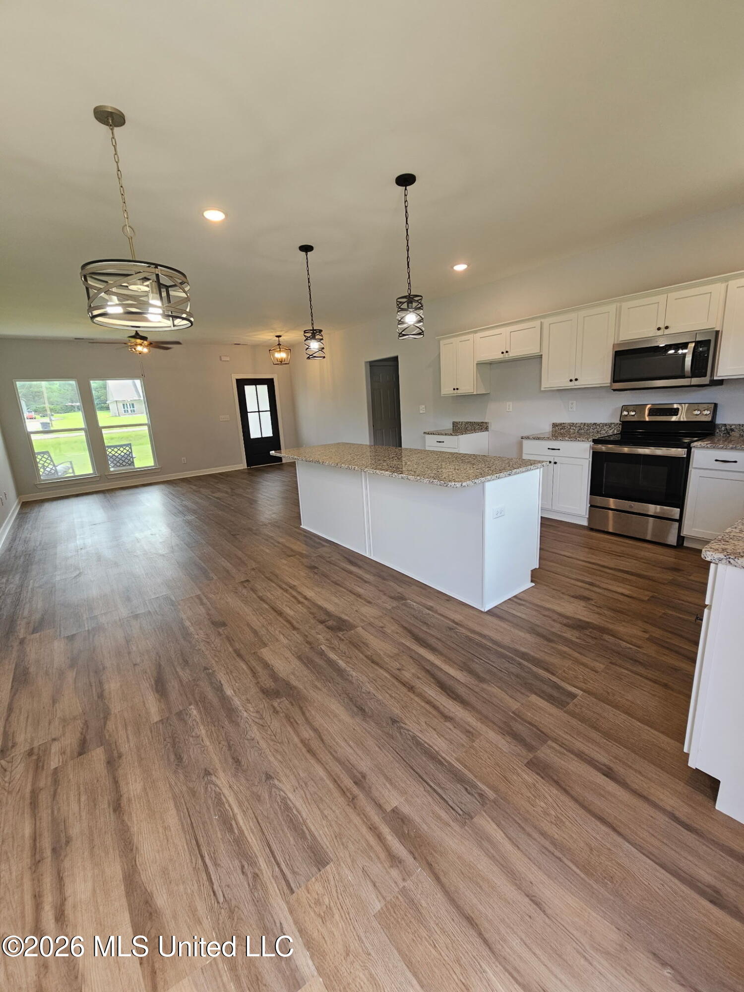 124 Deerfield Trace Property Photo 4
