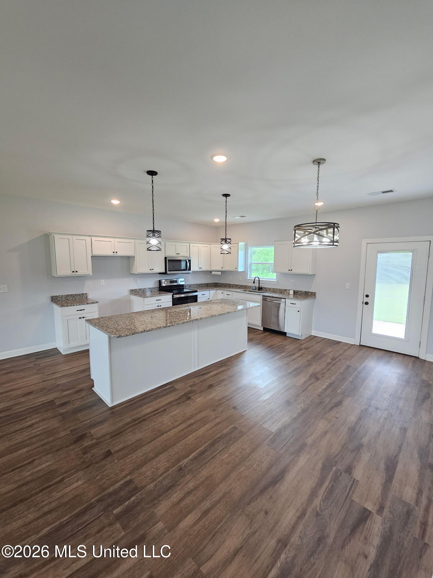 124 Deerfield Trace Property Photo 6