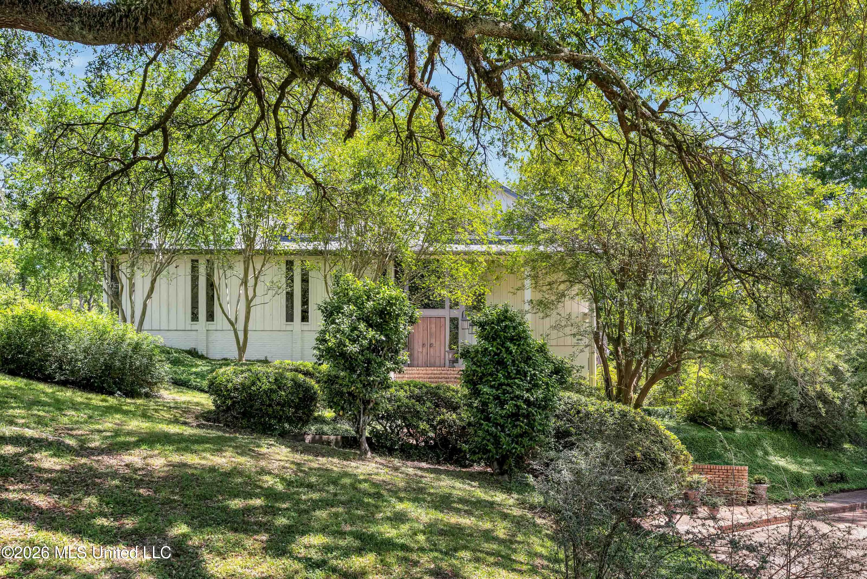 2617 Confederate Avenue Property Photo 1
