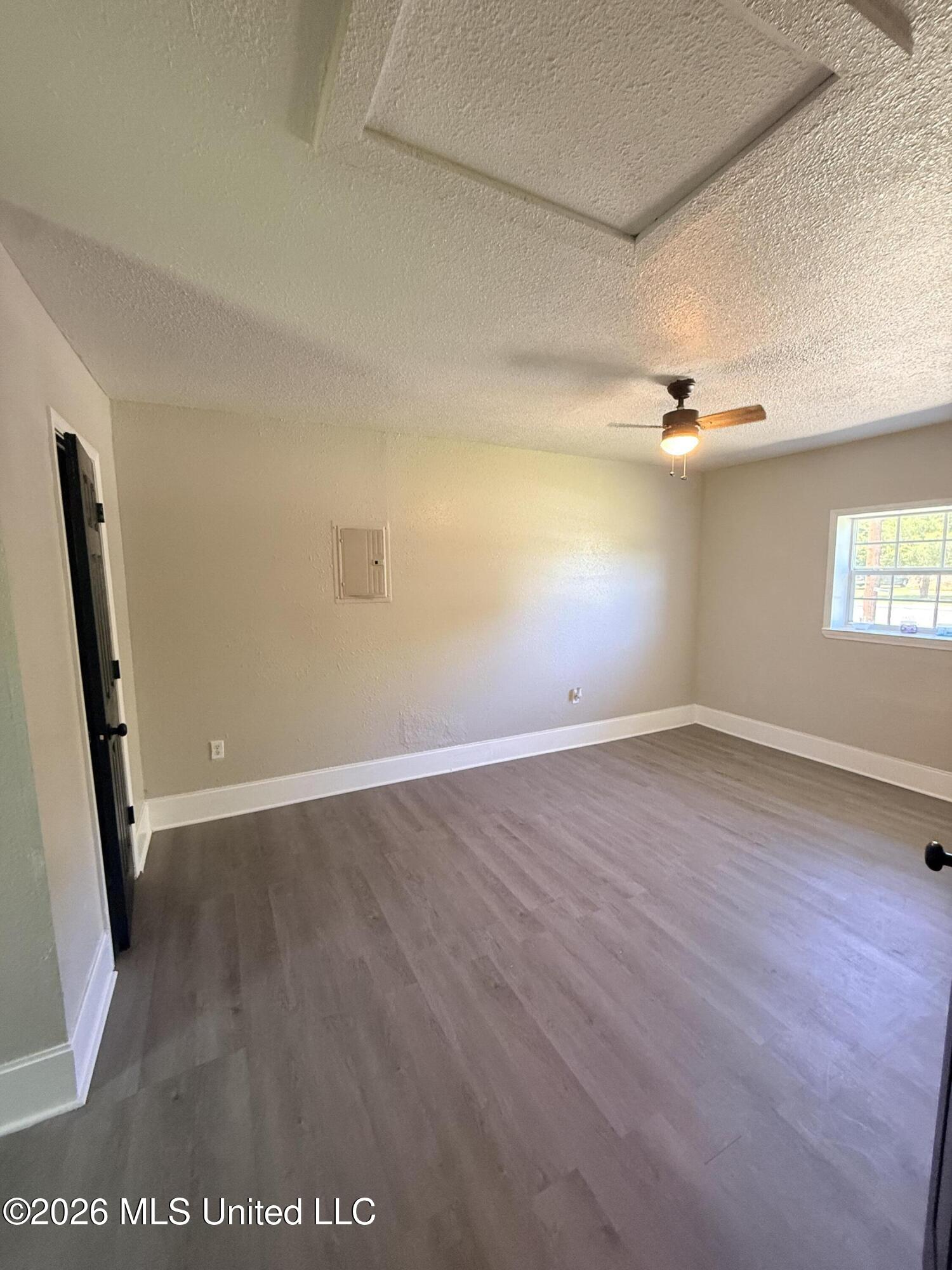 6236 Frederick Street Property Photo 6