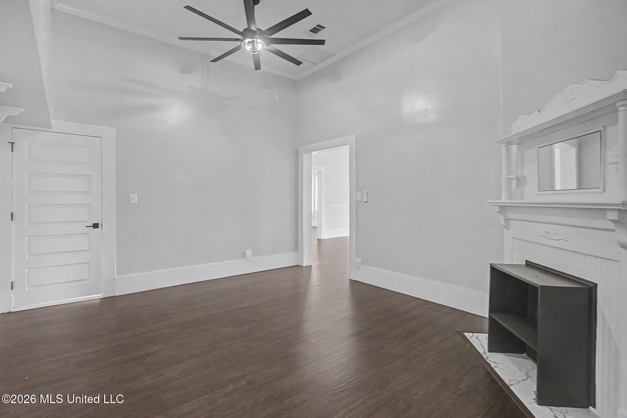 103 S 3rd Street Property Photo 6