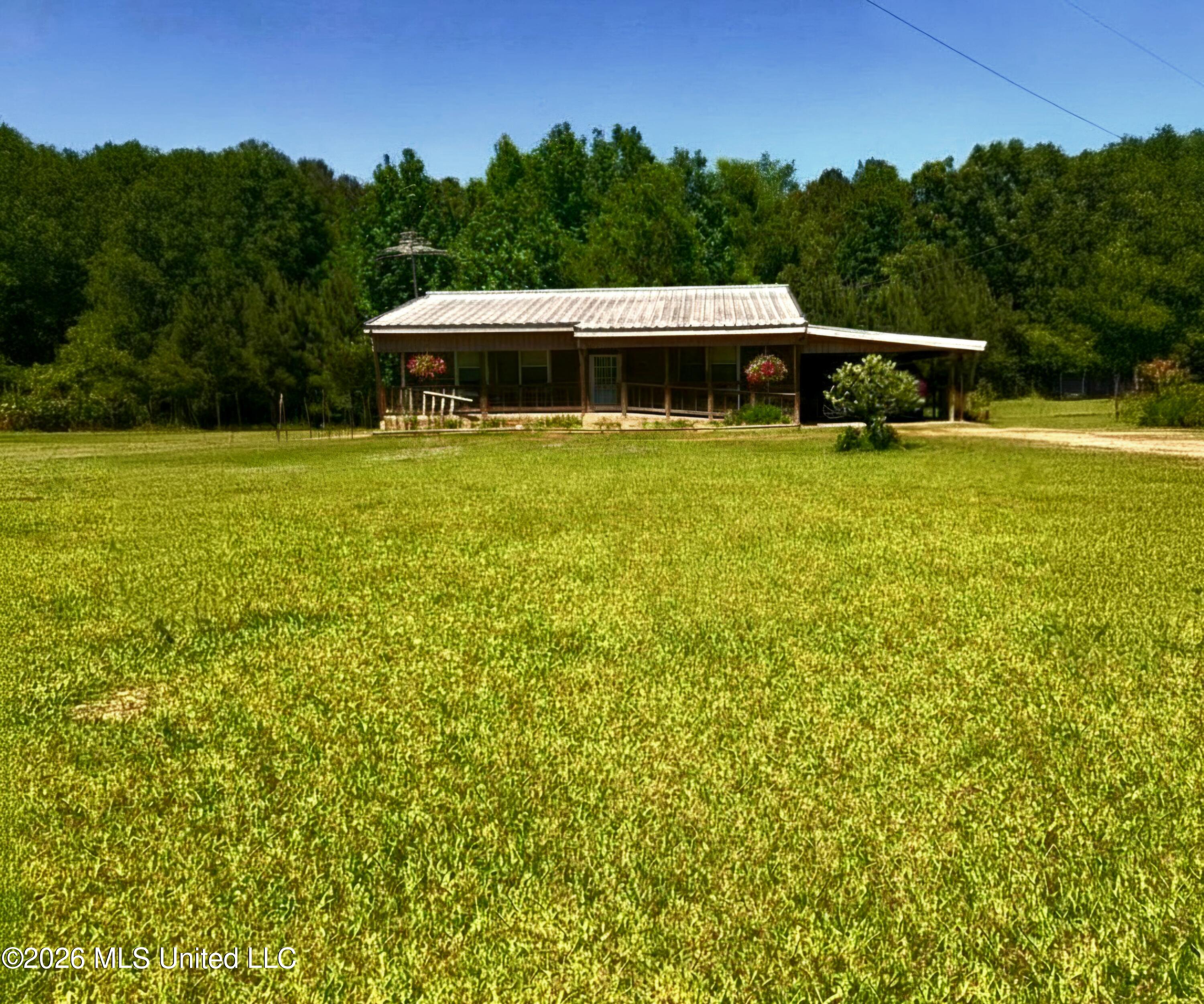 131 Campbell Road Property Photo 1