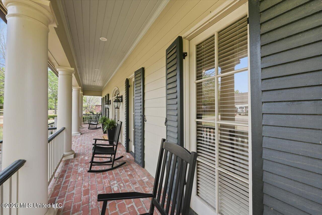 136 Chadwyck Place Property Photo 6