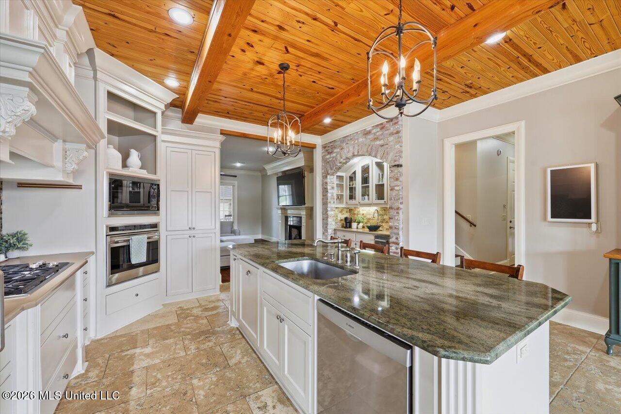 136 Chadwyck Place Property Photo 15