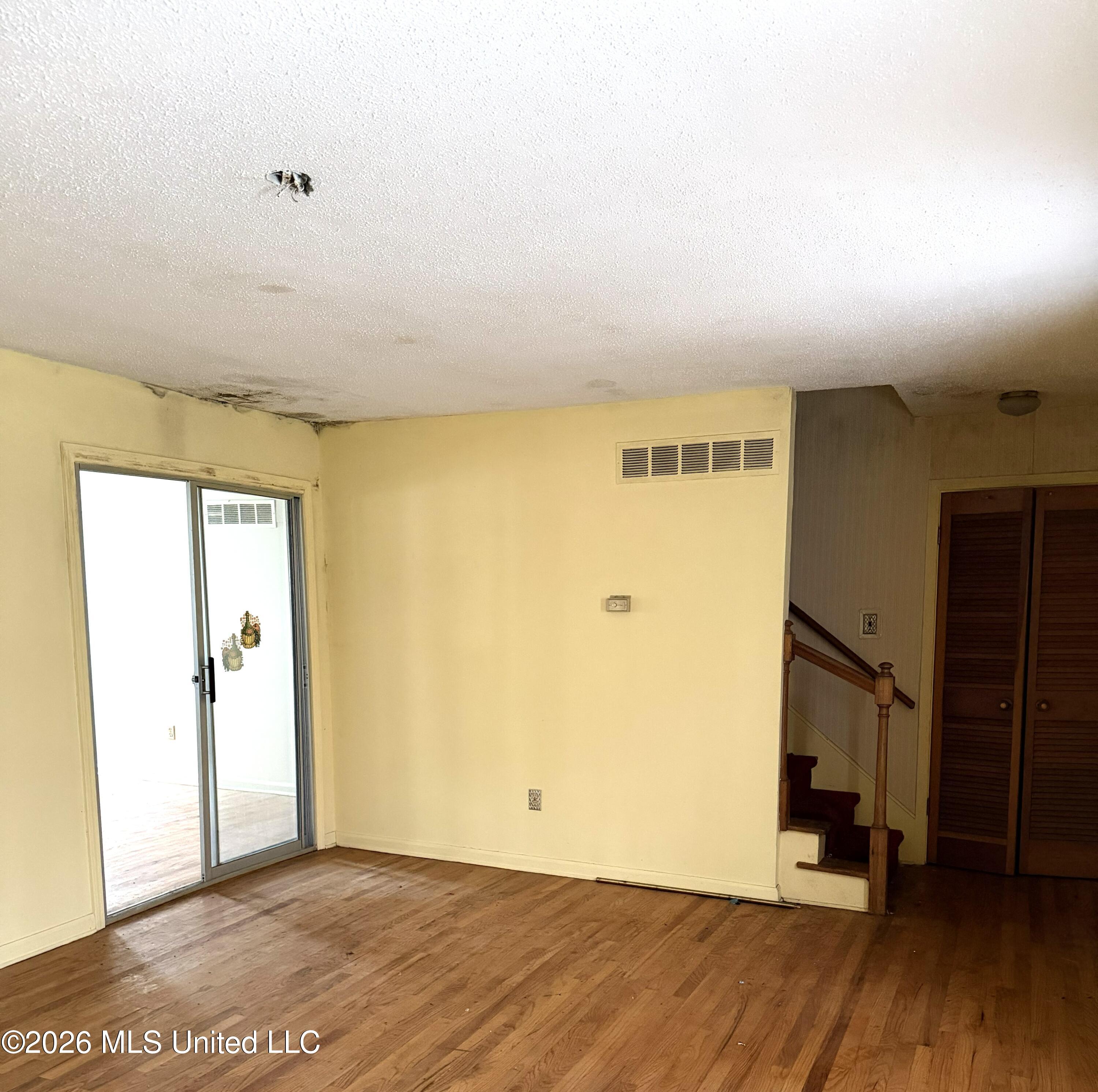 136 Weaver Drive Property Photo 8