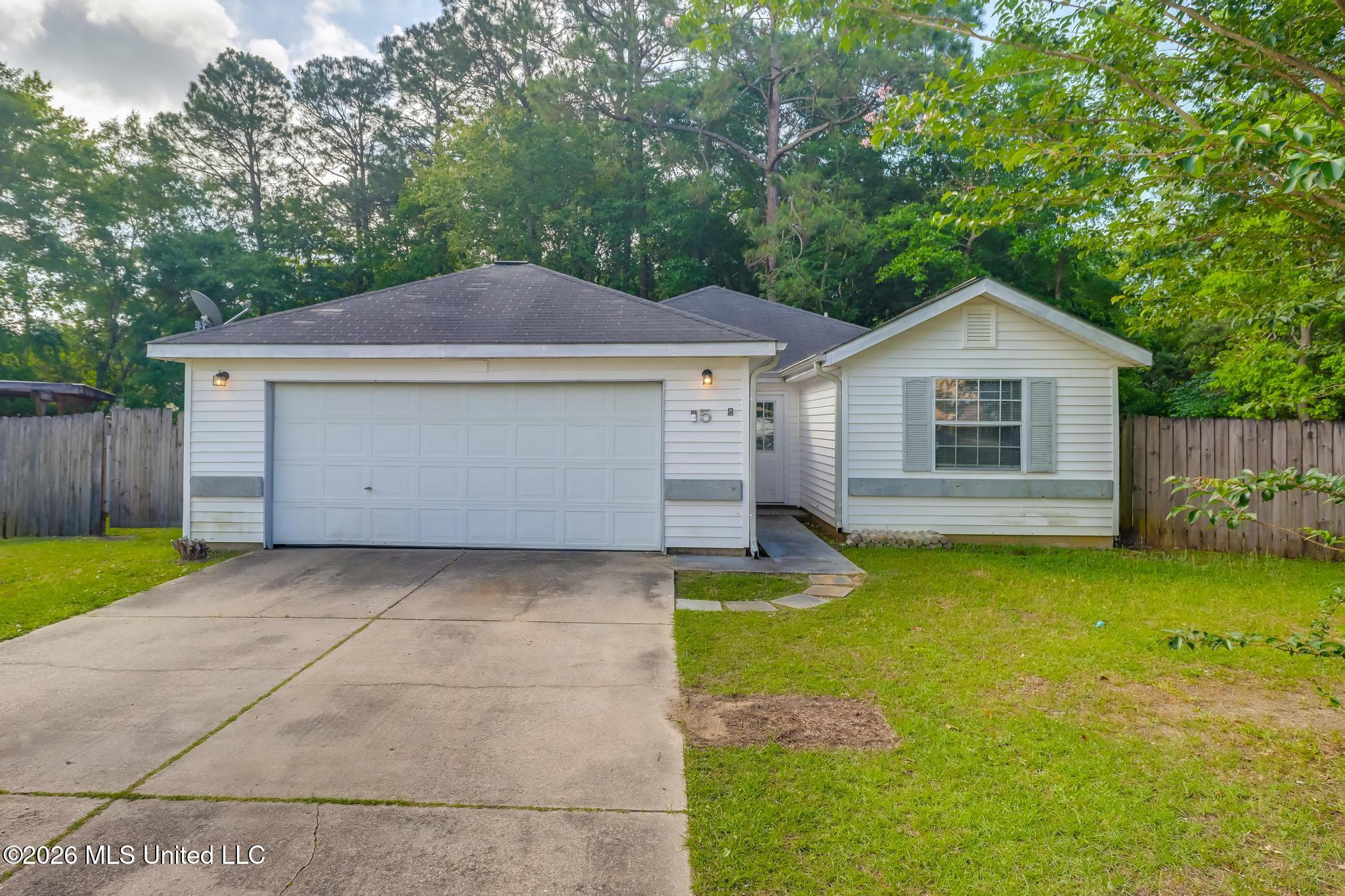 5 Michael Court Property Photo 1