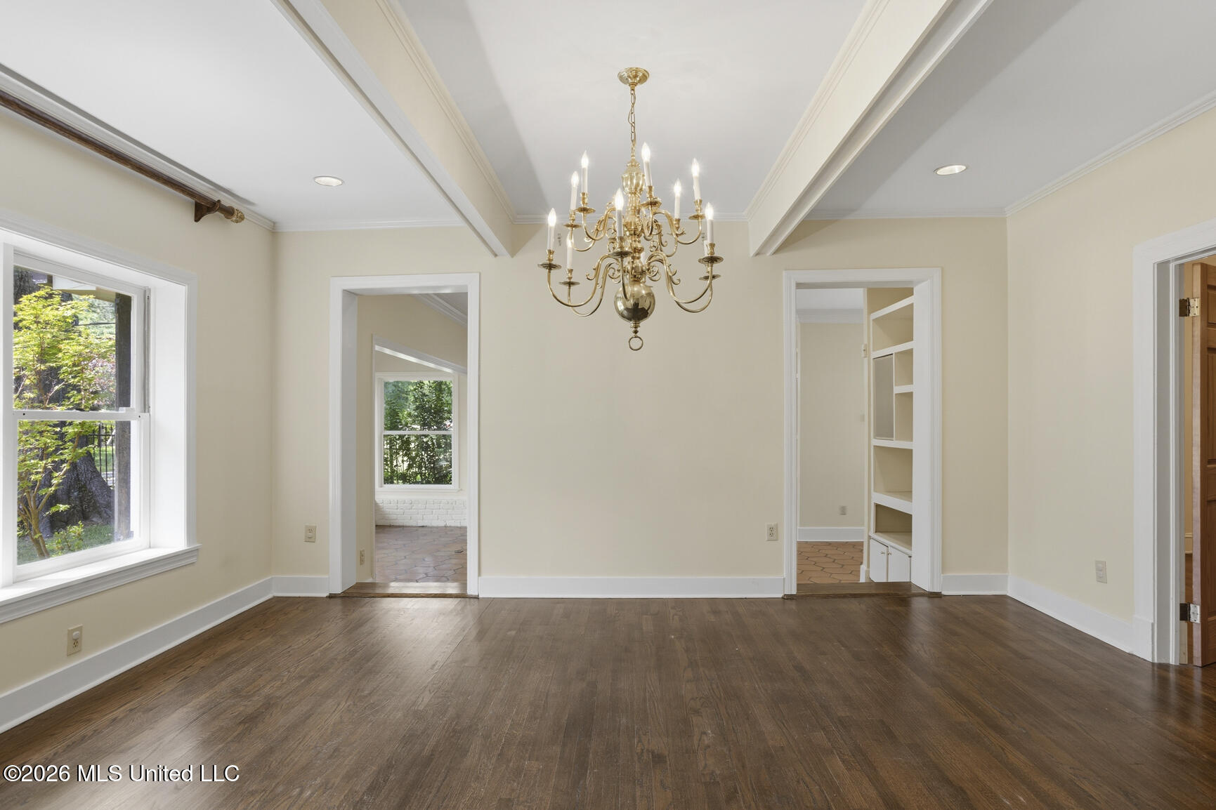 622 Broadway Avenue Property Photo 6