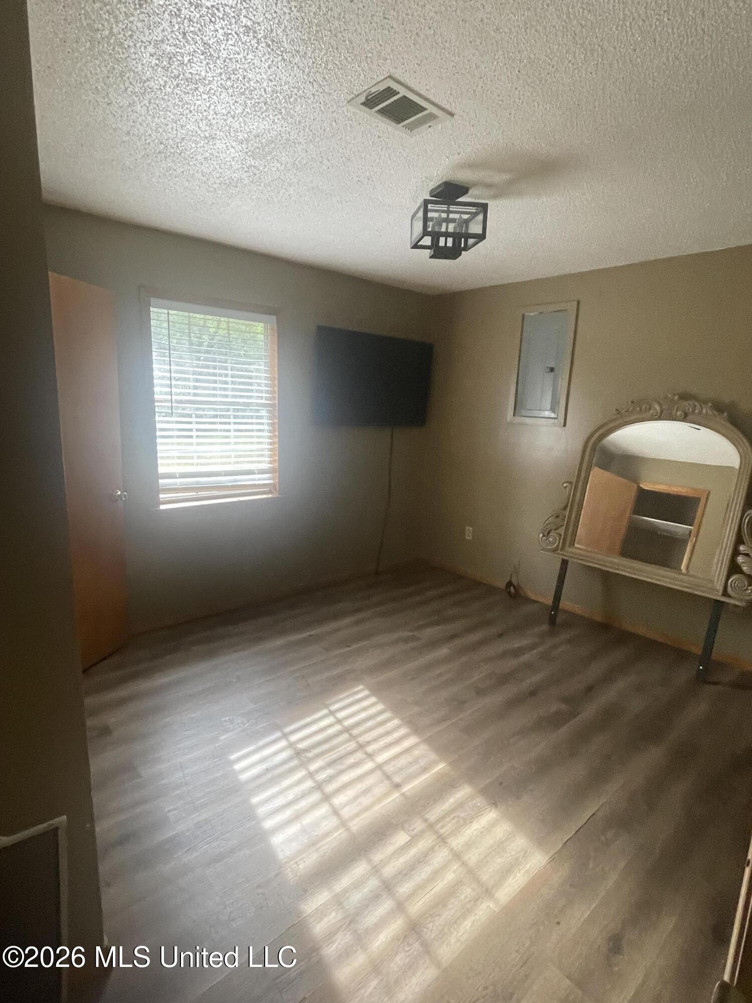 2046 Freedman Hall Property Photo 8