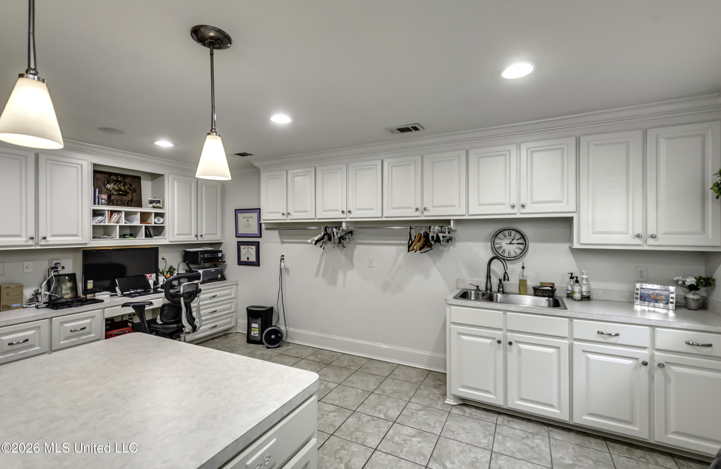 121 Johnstone Drive Property Photo 32