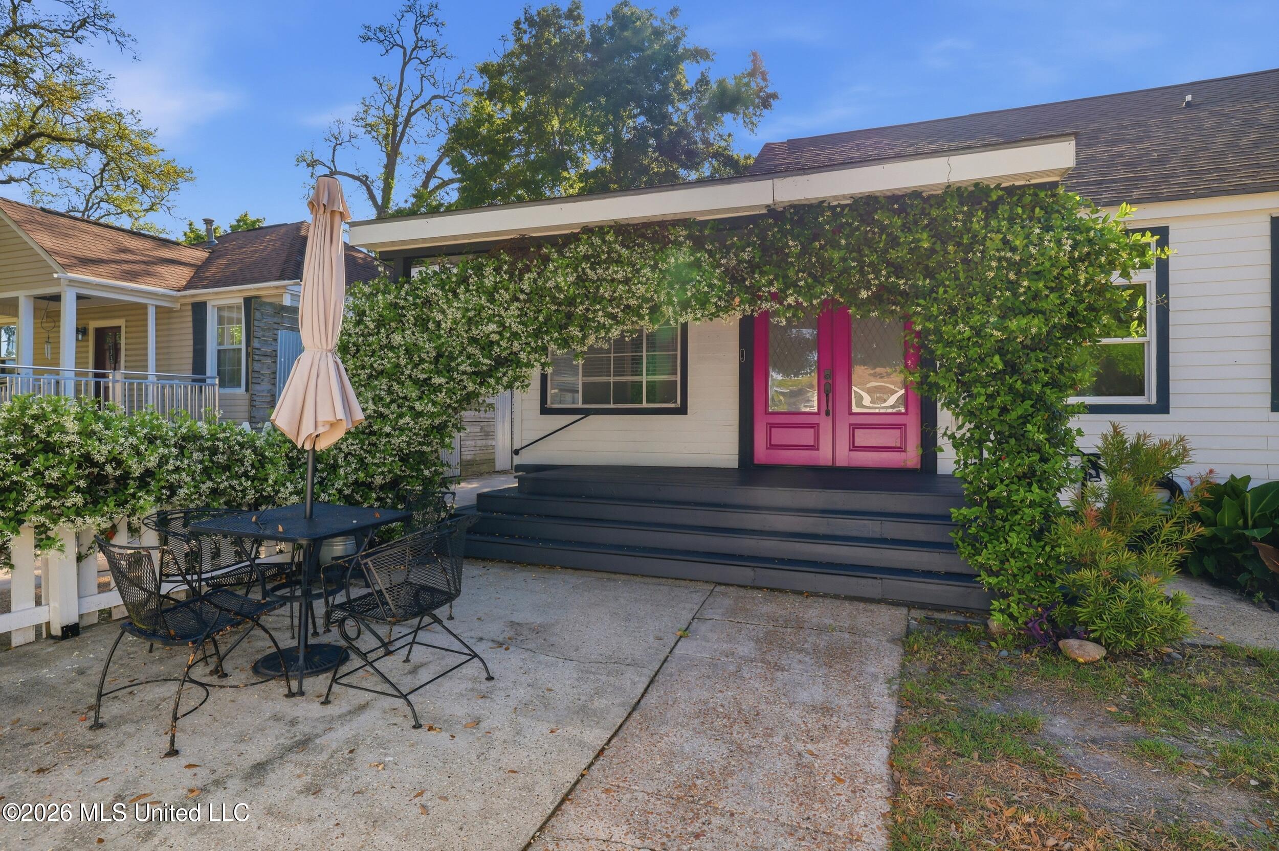 137 Keesler Circle Property Photo 4