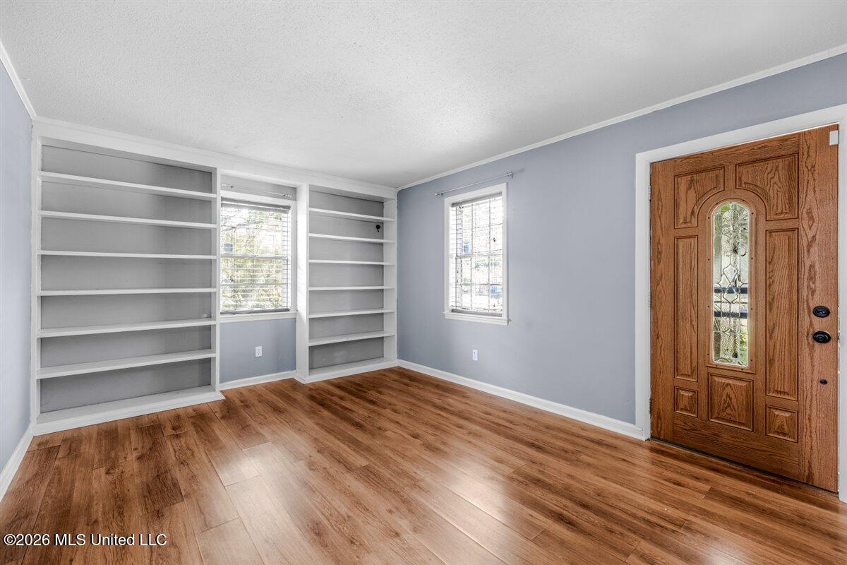 485 Gordon Drive Property Photo 10