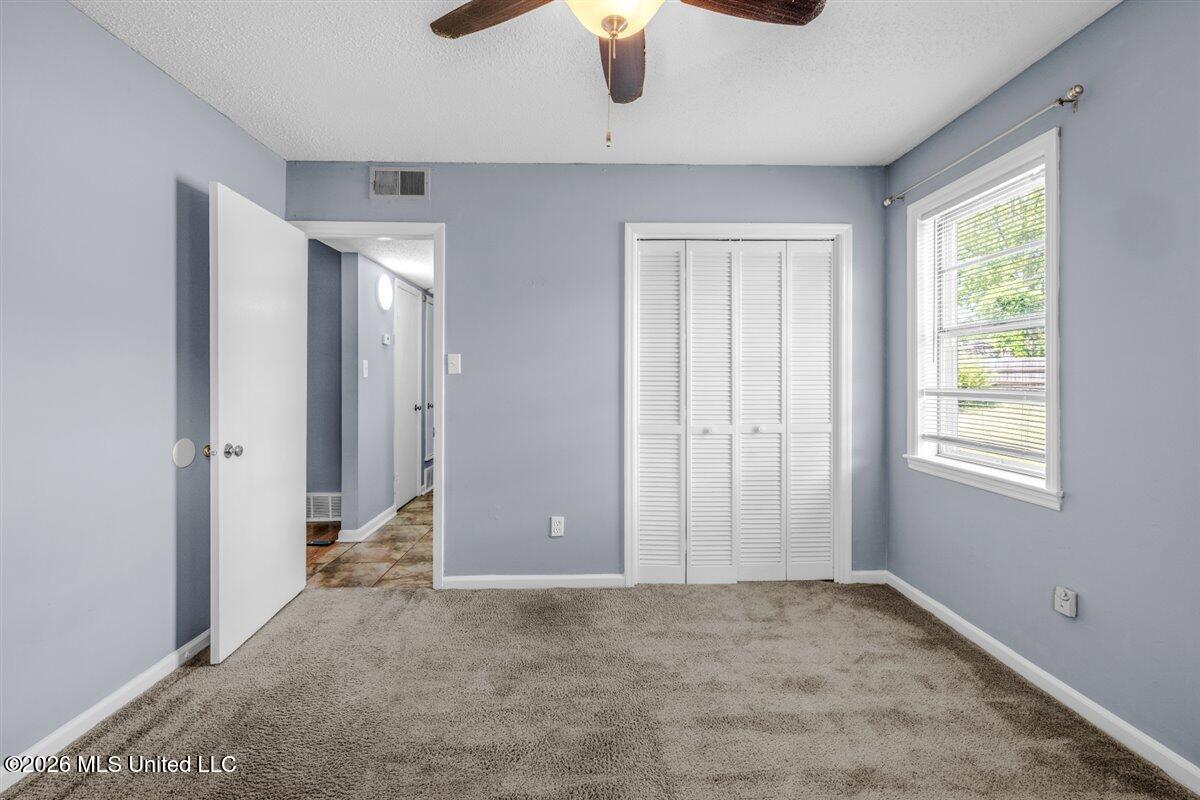 485 Gordon Drive Property Photo 14