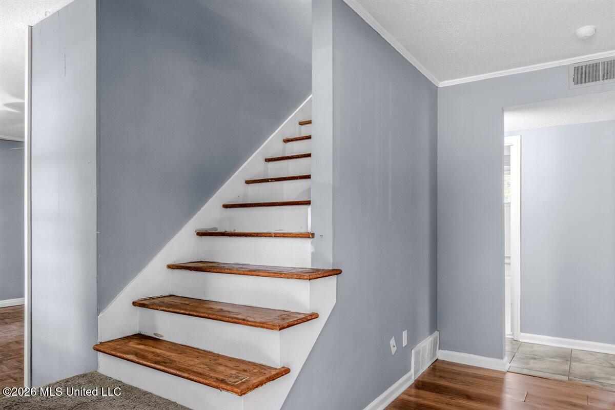 485 Gordon Drive Property Photo 25