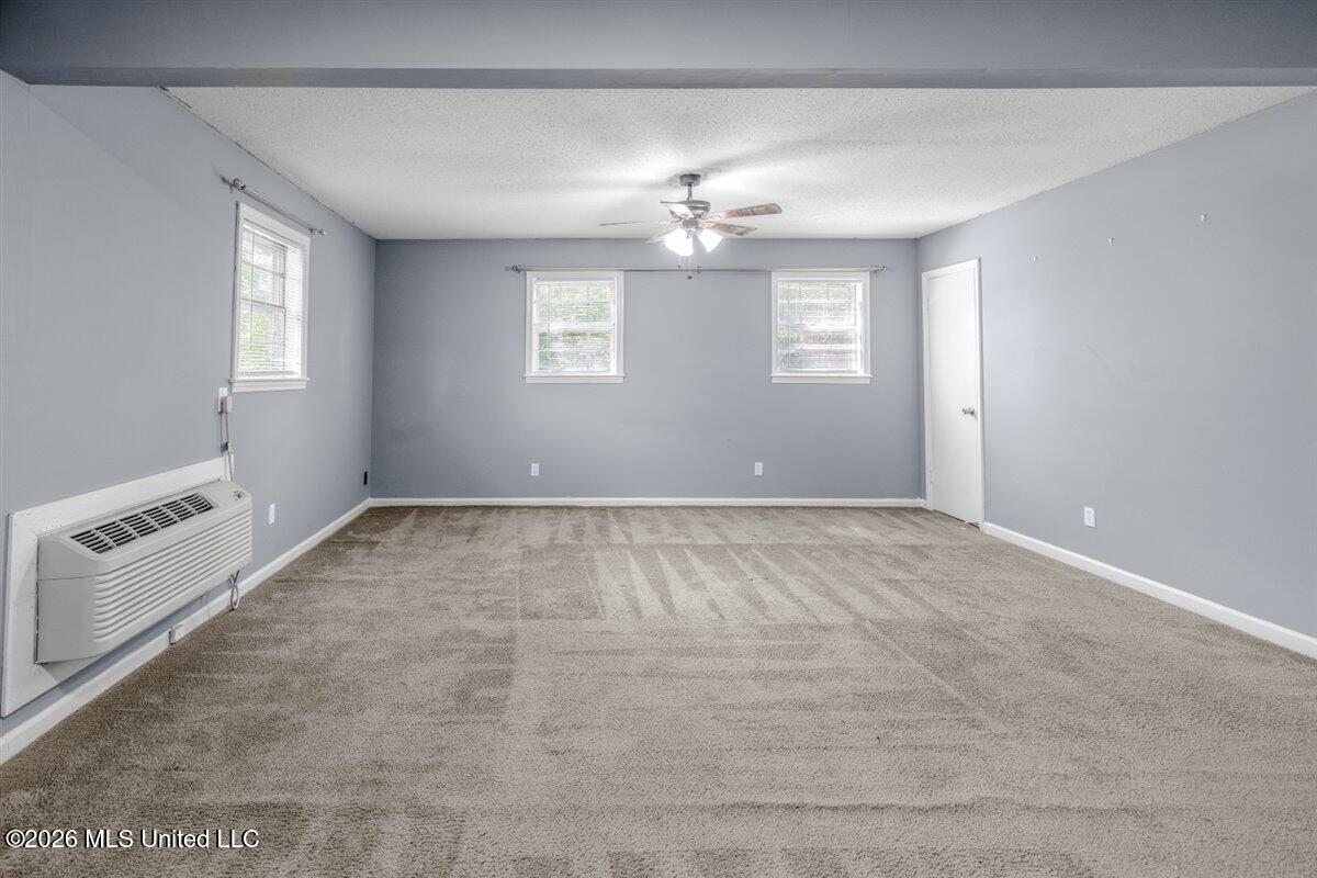 485 Gordon Drive Property Photo 28