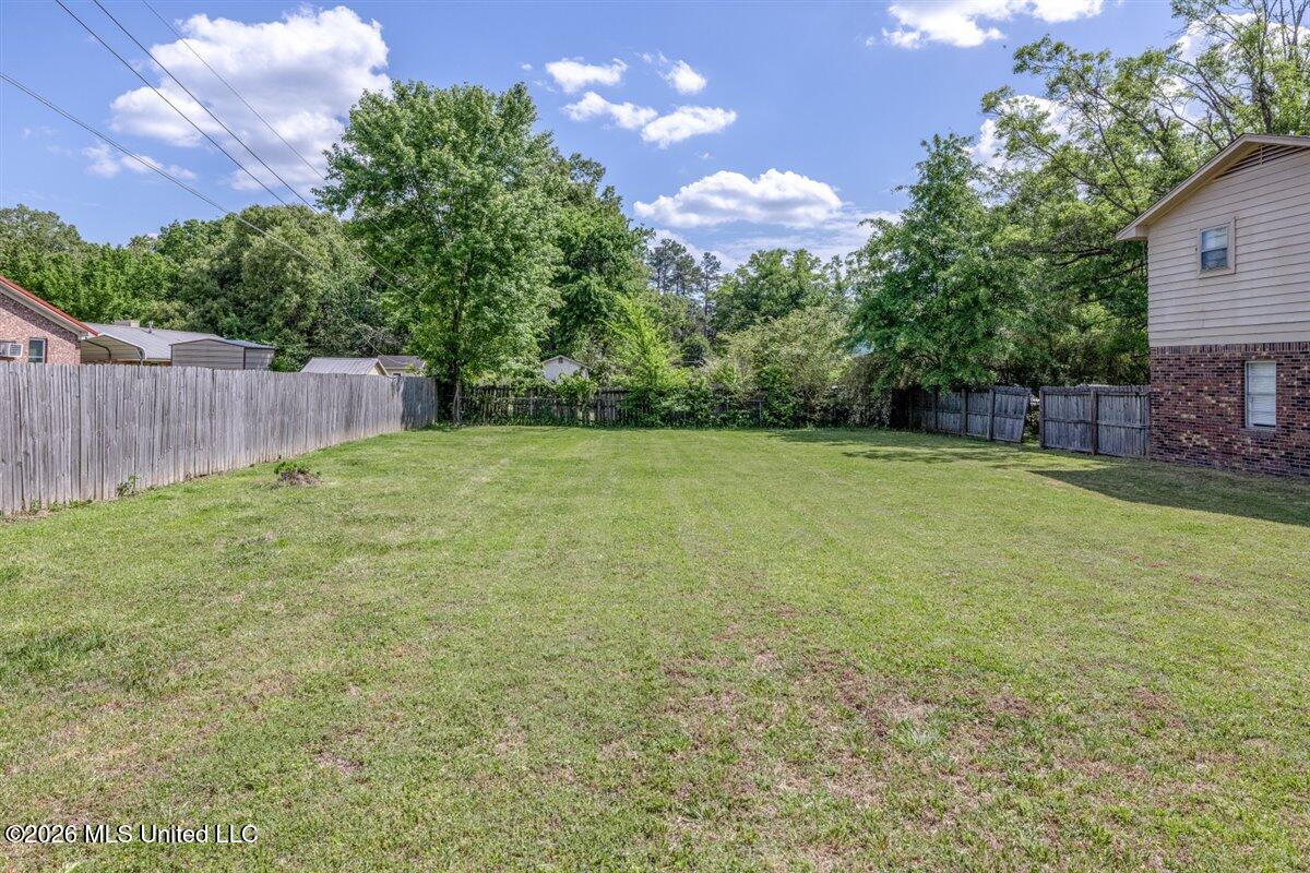 485 Gordon Drive Property Photo 34