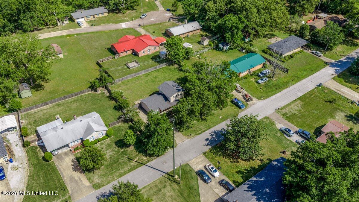 485 Gordon Drive Property Photo 36