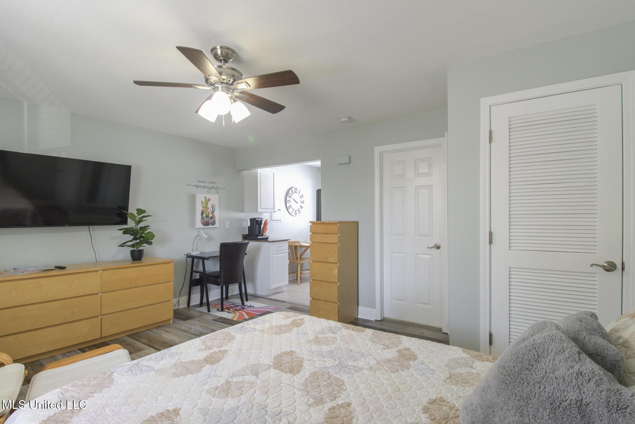 1664 Beach Boulevard Property Photo 6