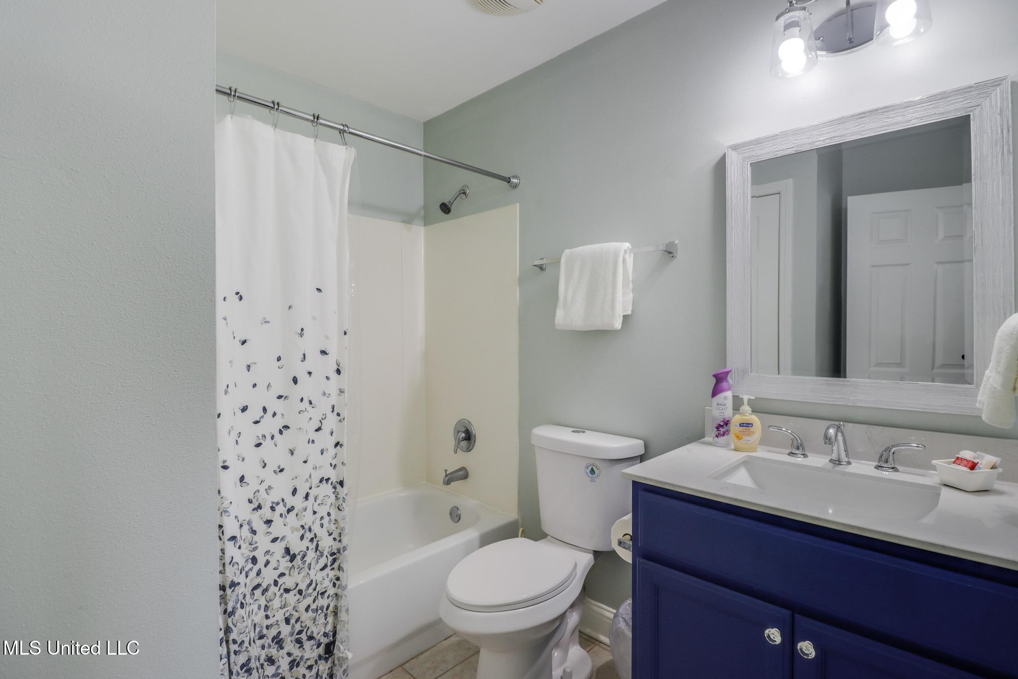 1664 Beach Boulevard Property Photo 7