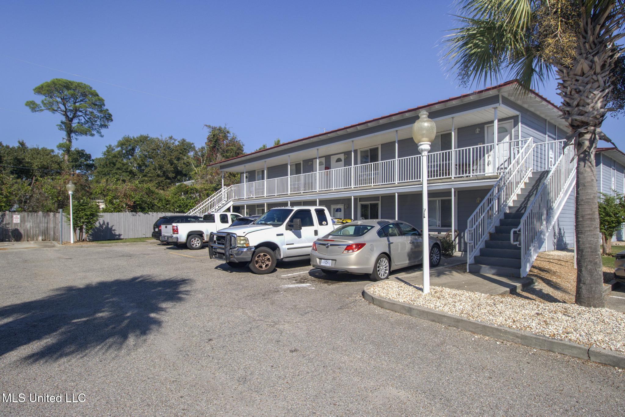 1664 Beach Boulevard Property Photo 9