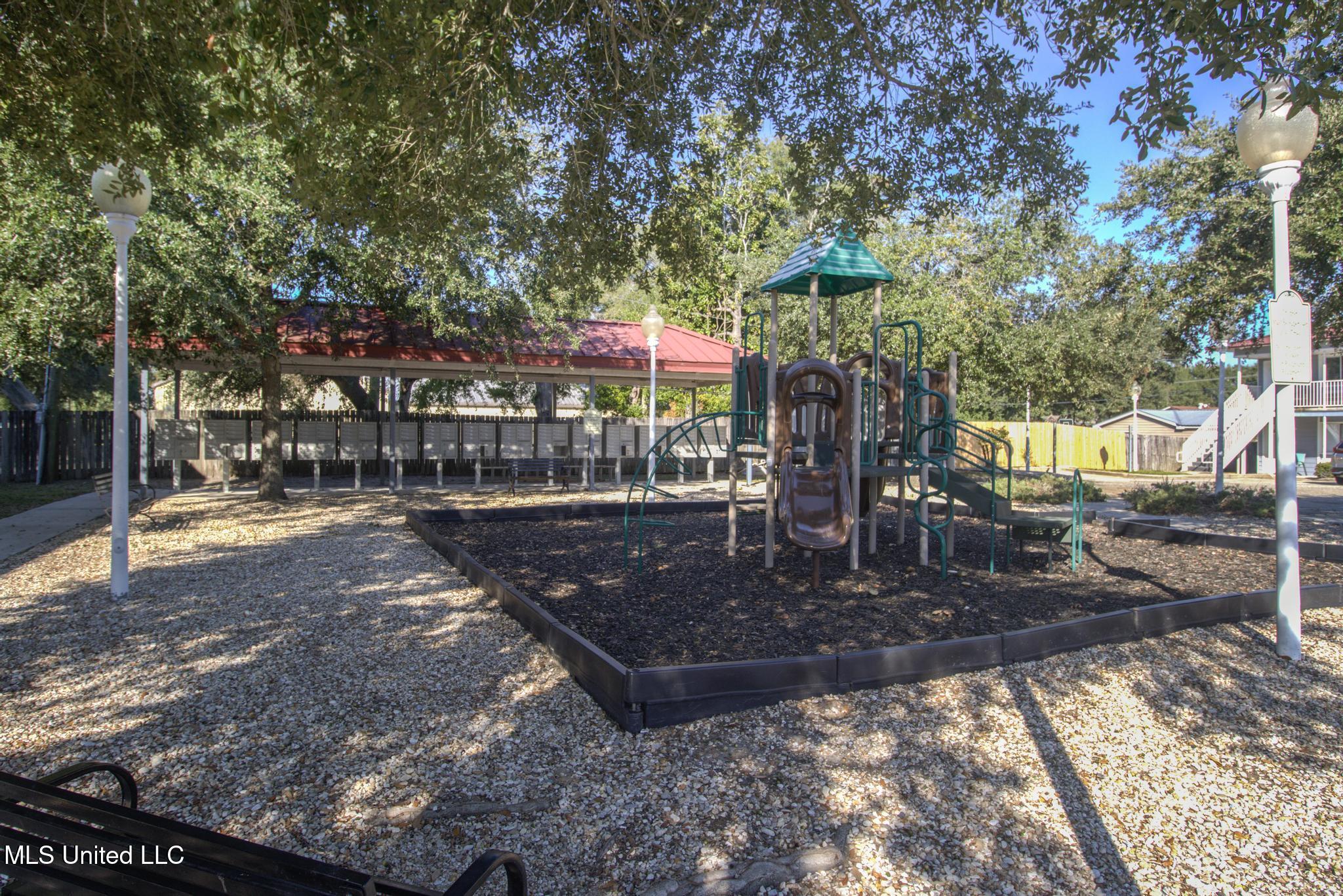 1664 Beach Boulevard Property Photo 10