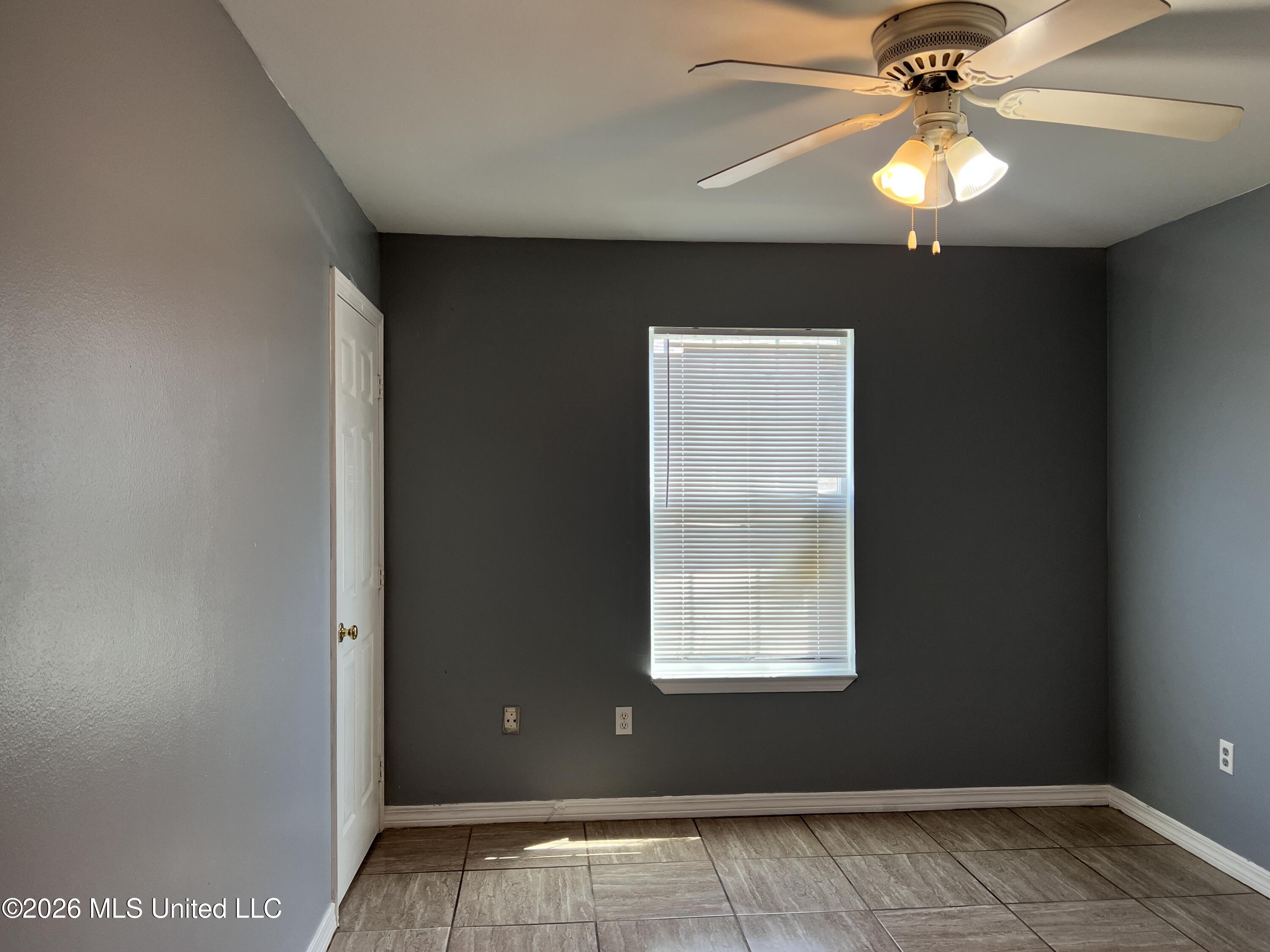 1513 34th Avenue Property Photo 3