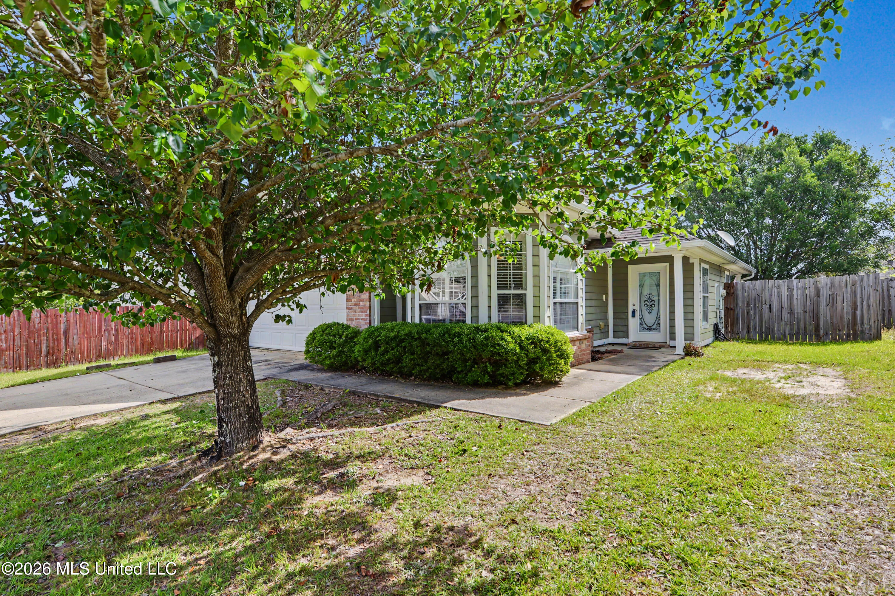 14294 Tori Dawn Drive Property Photo 2