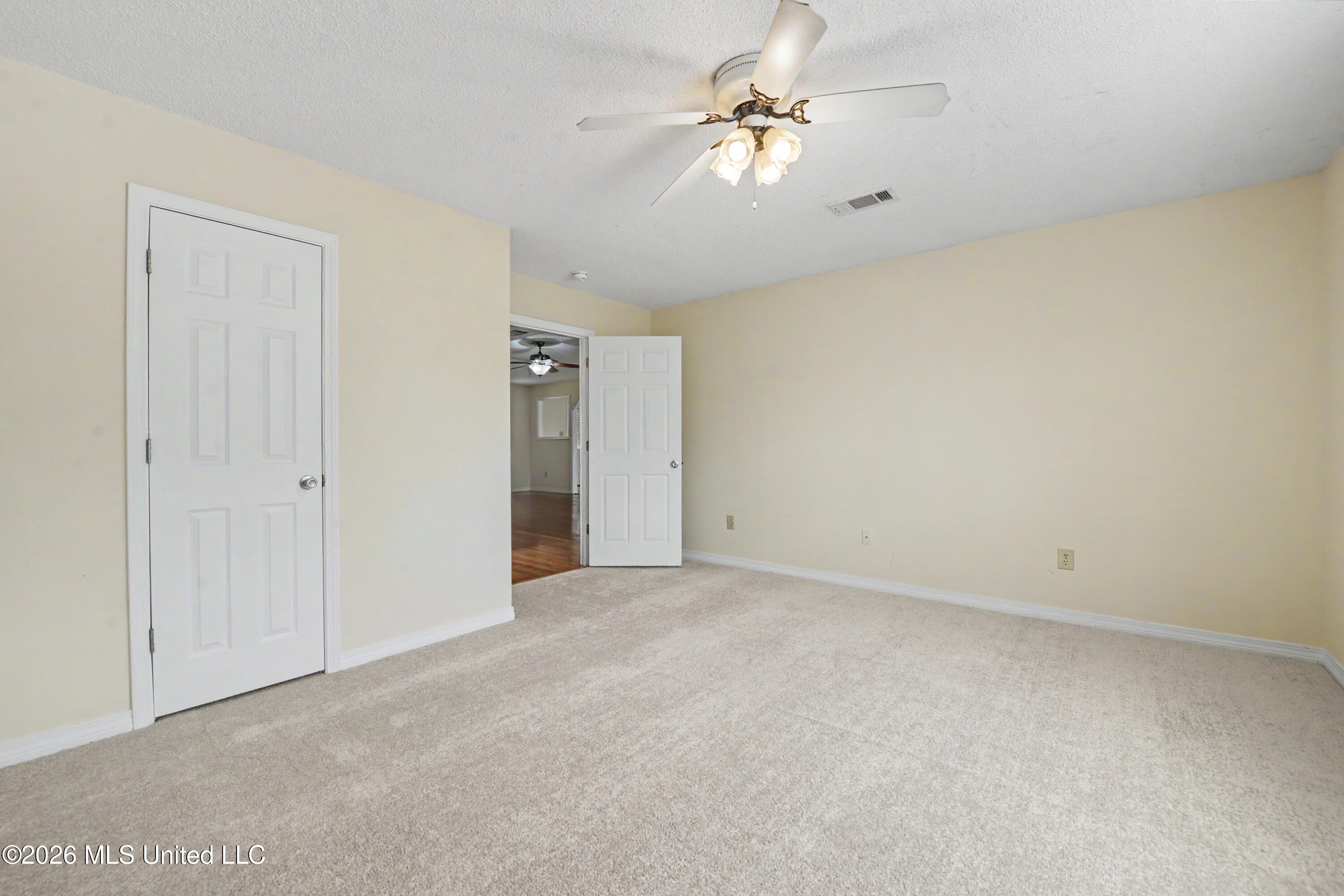 3304 N 8th Street Property Photo 16