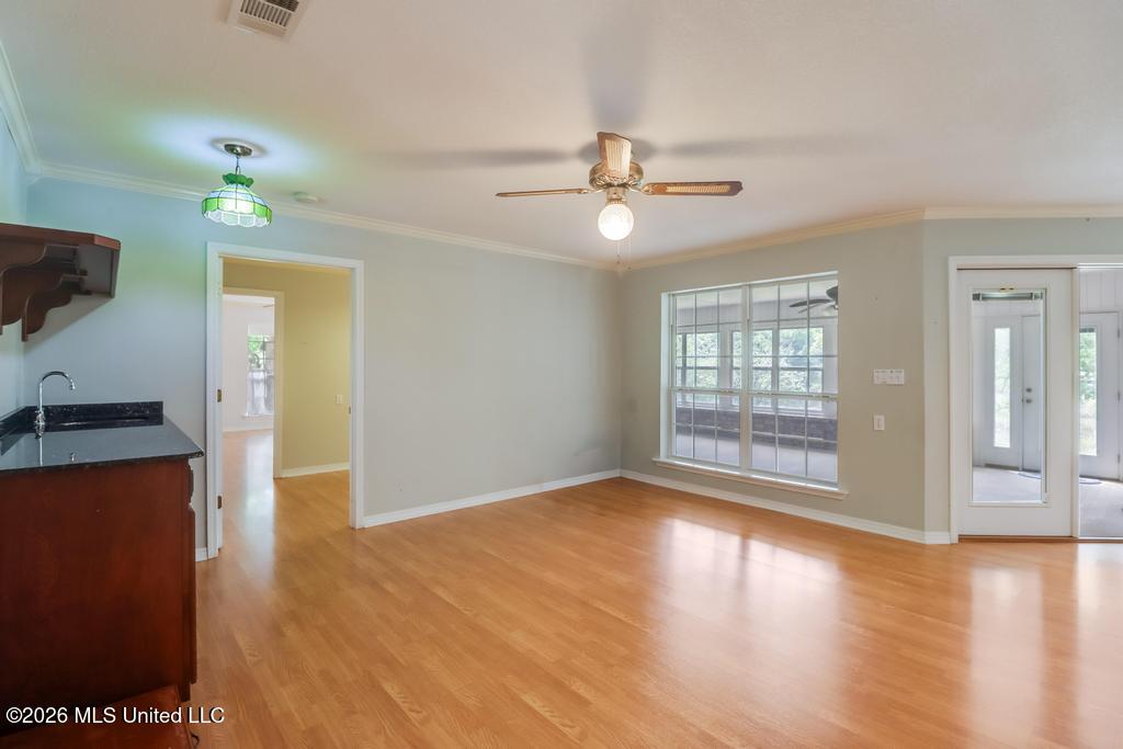 14101 Lemoyne Boulevard Property Photo 12