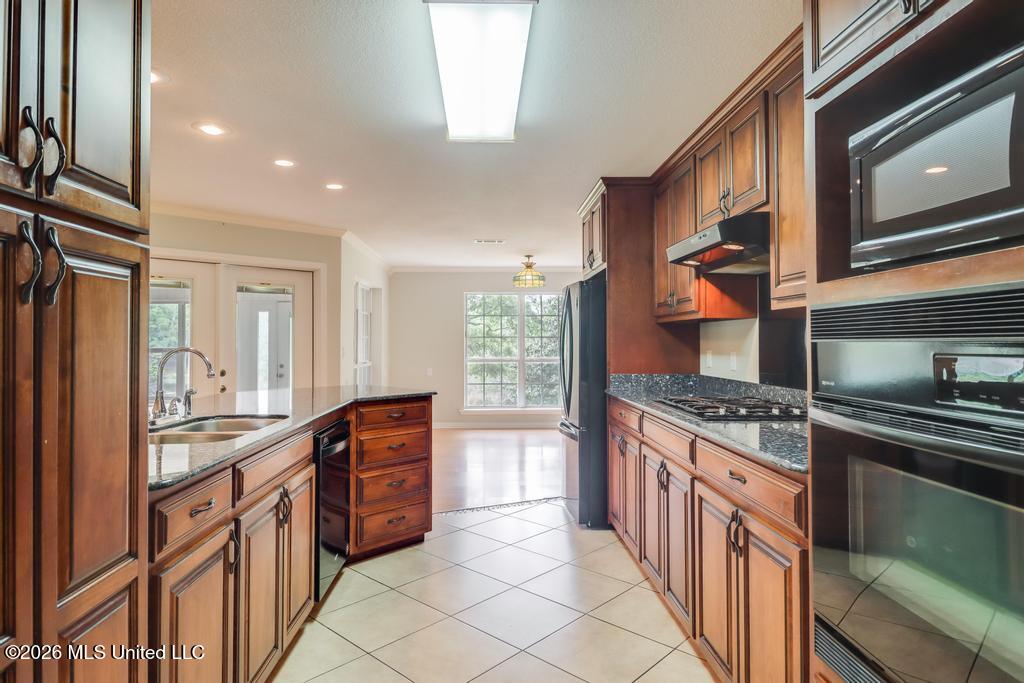 14101 Lemoyne Boulevard Property Photo 16